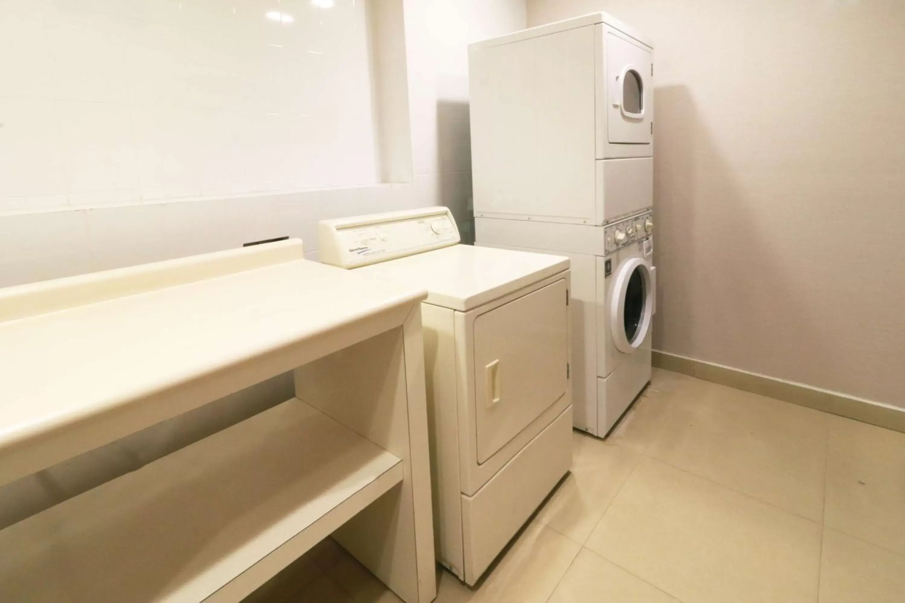 Property building in Hampton by Hilton Chihuahua Property building in Hampton by Hilton Chihuahua