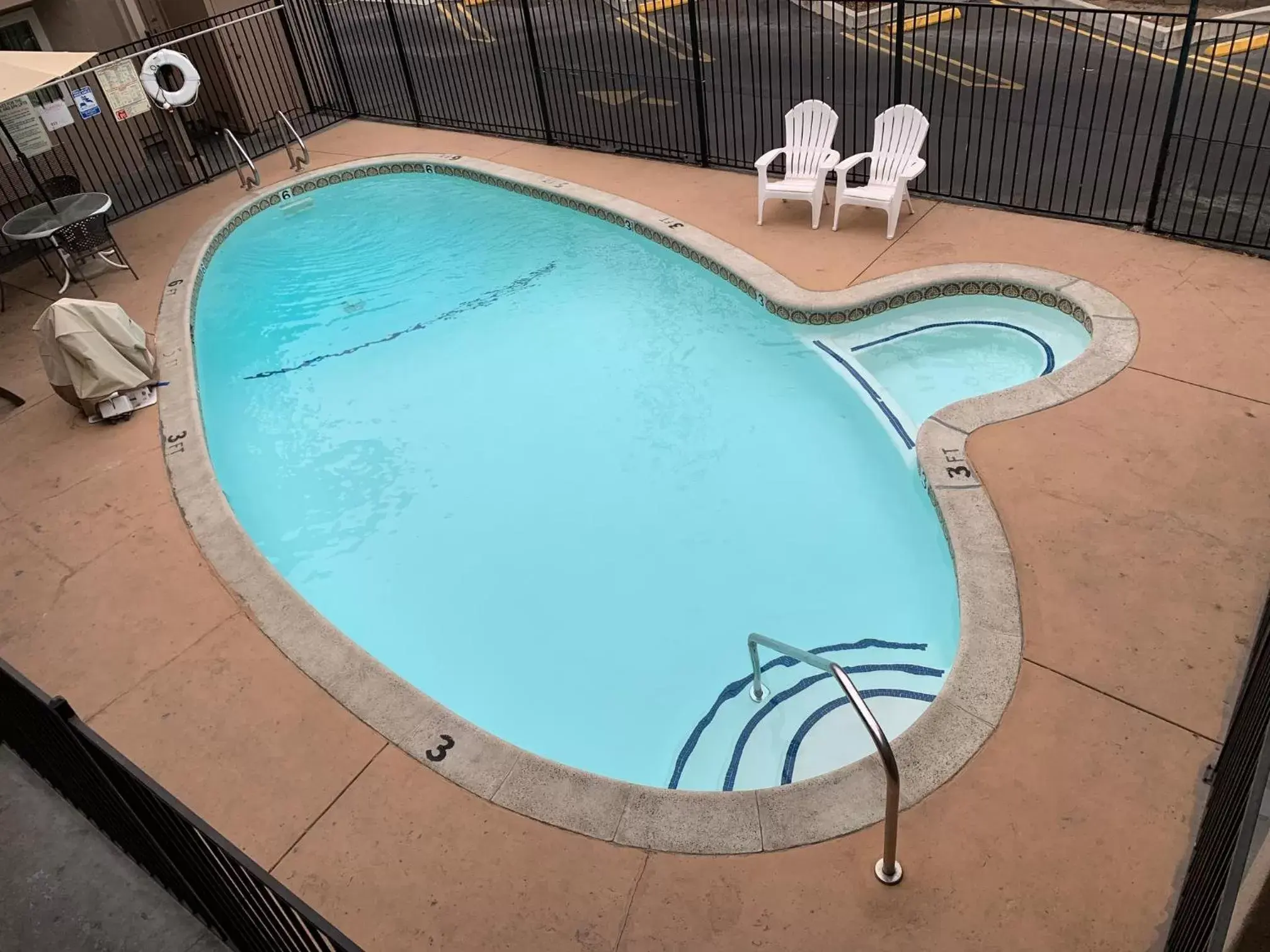 Swimming pool, Pool View in Olive Tree Inn & Suites