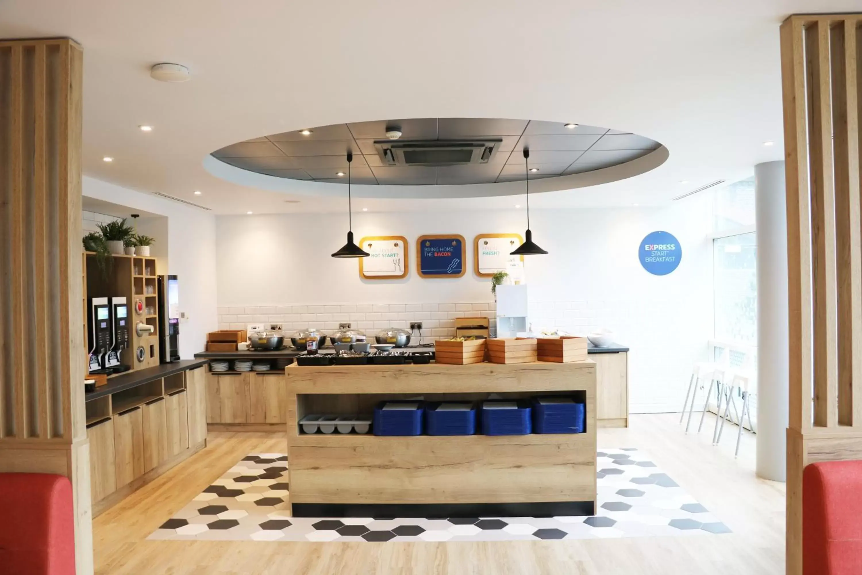 Breakfast in Holiday Inn Express, Chester Racecourse by IHG Breakfast in Holiday Inn Express, Chester Racecourse by IHG