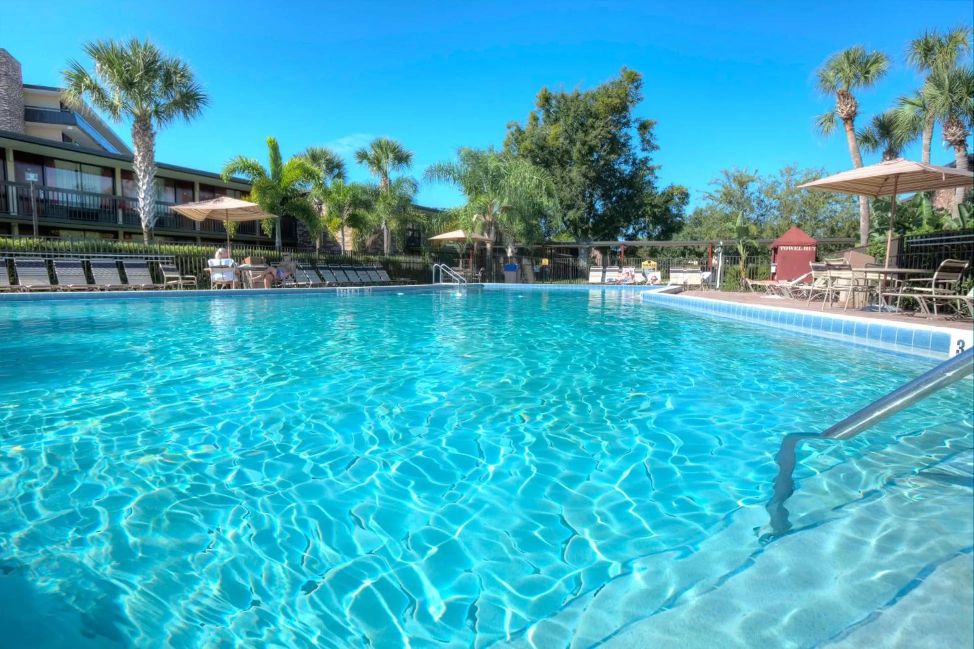 Swimming pool in Rosen Inn International Near The Parks