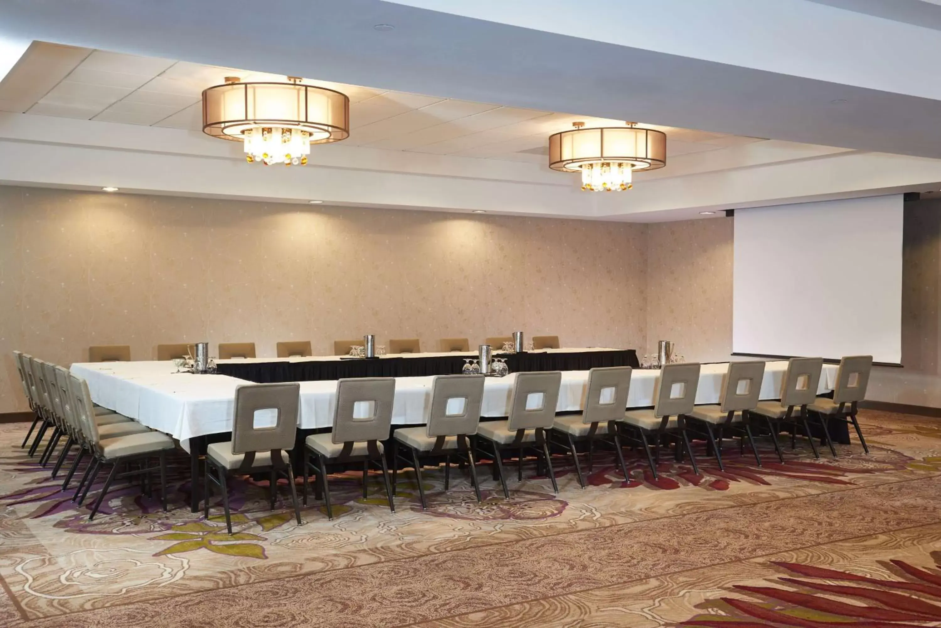 Meeting/conference room in DoubleTree by Hilton Irvine Spectrum