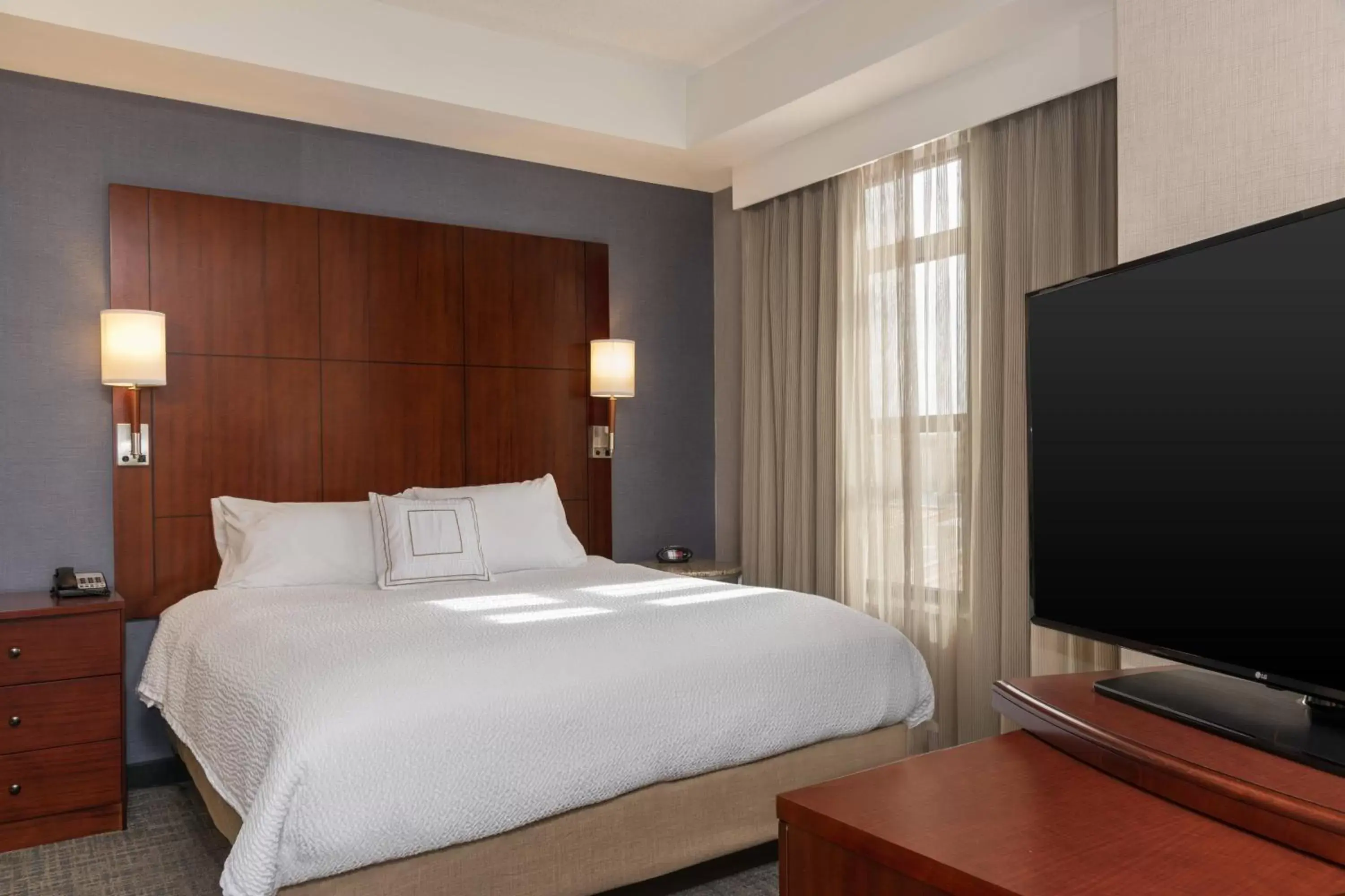 Bedroom, Bed in Residence Inn by Marriott Midland
