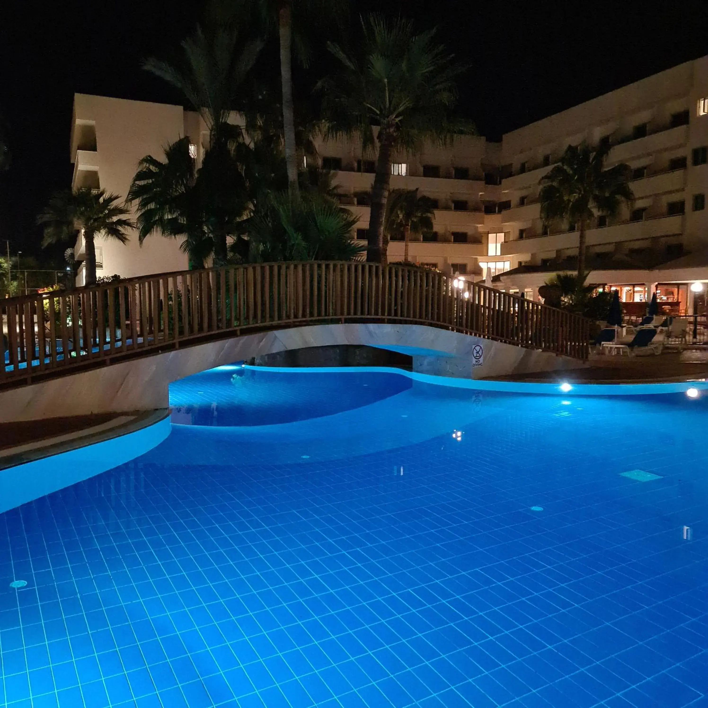 Pool view, Swimming Pool in Nissiana Hotel & Bungalows