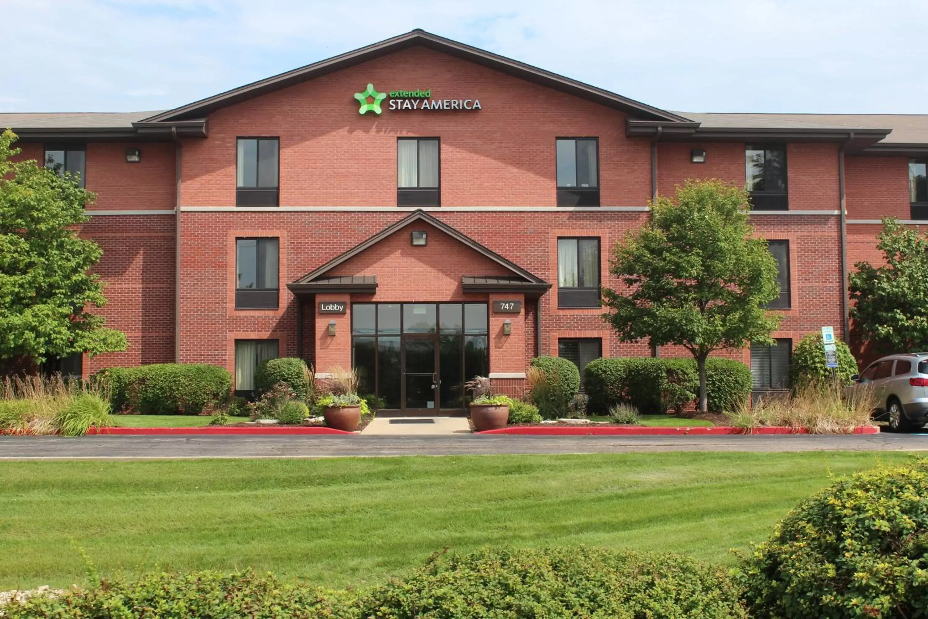 Property building in Extended Stay America Suites - Rockford - State Street