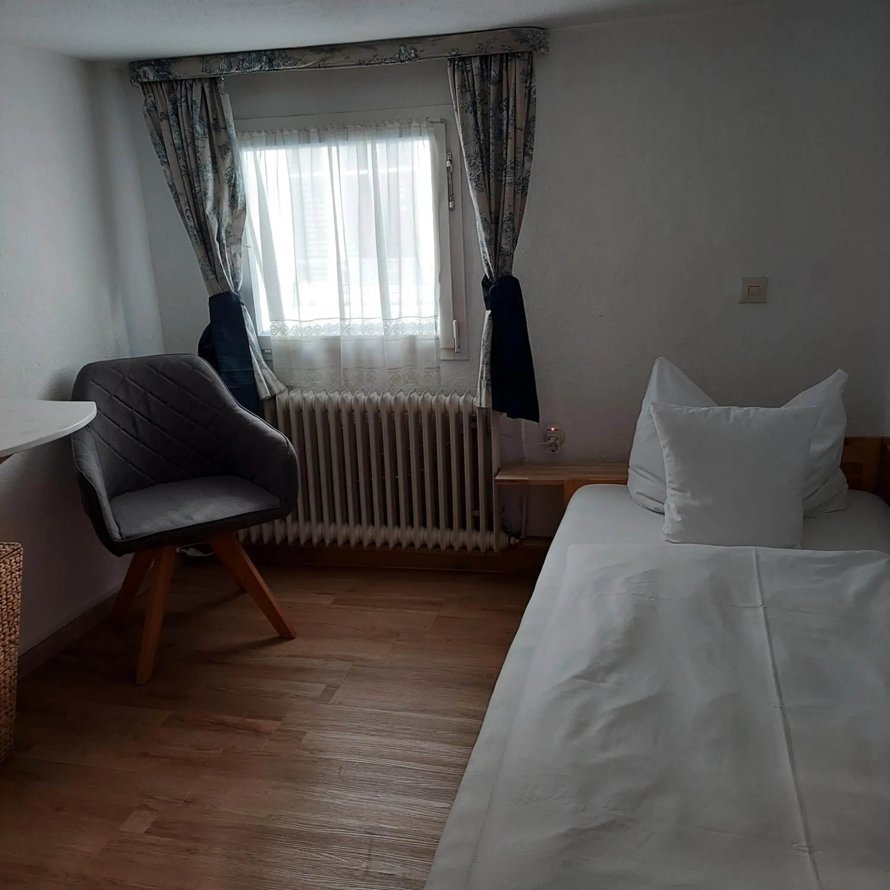 Bed in Hotel Gasthof Inselgraben garni