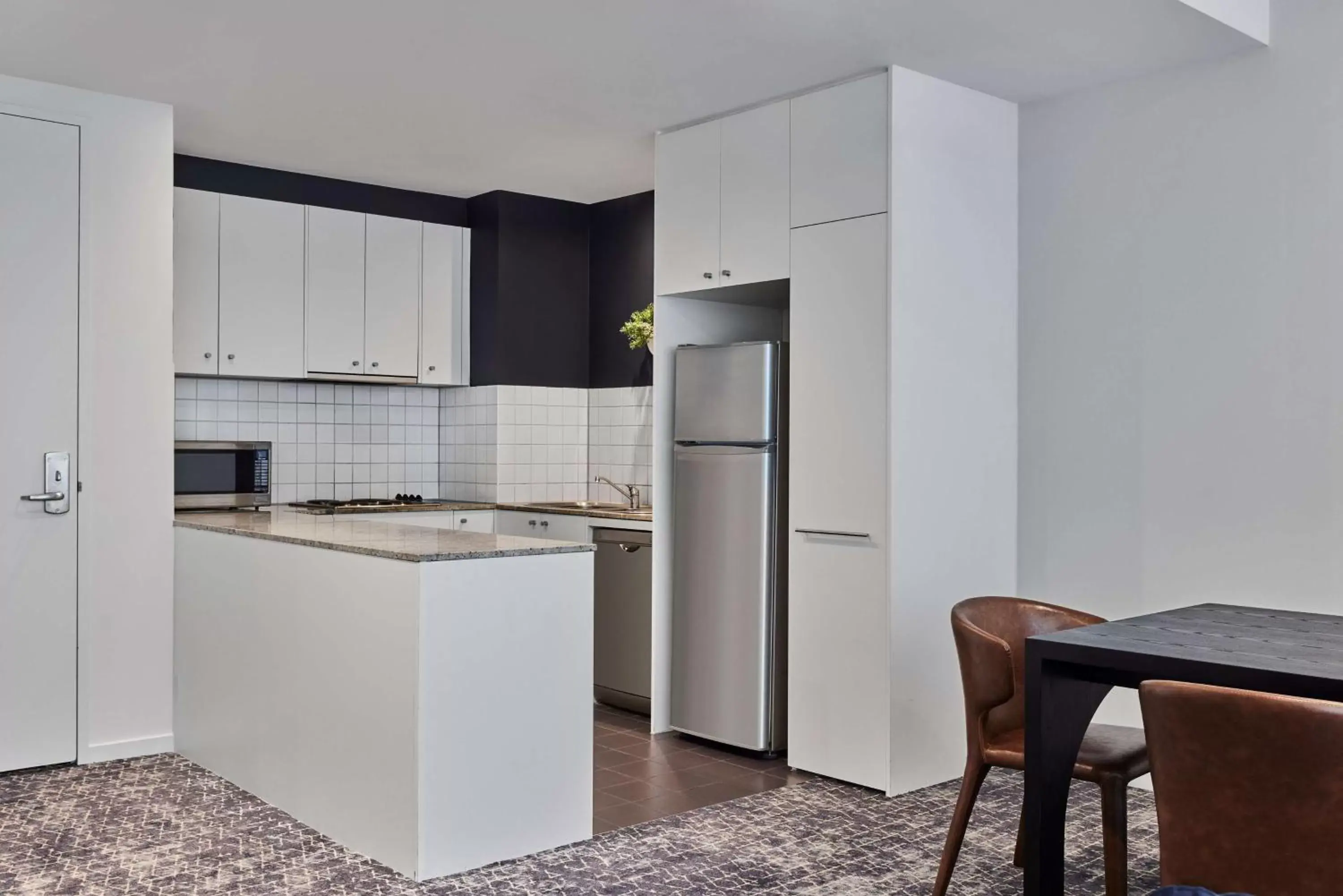 Kitchen or kitchenette, Kitchen/Kitchenette in Adina Apartment Hotel Melbourne Flinders Street