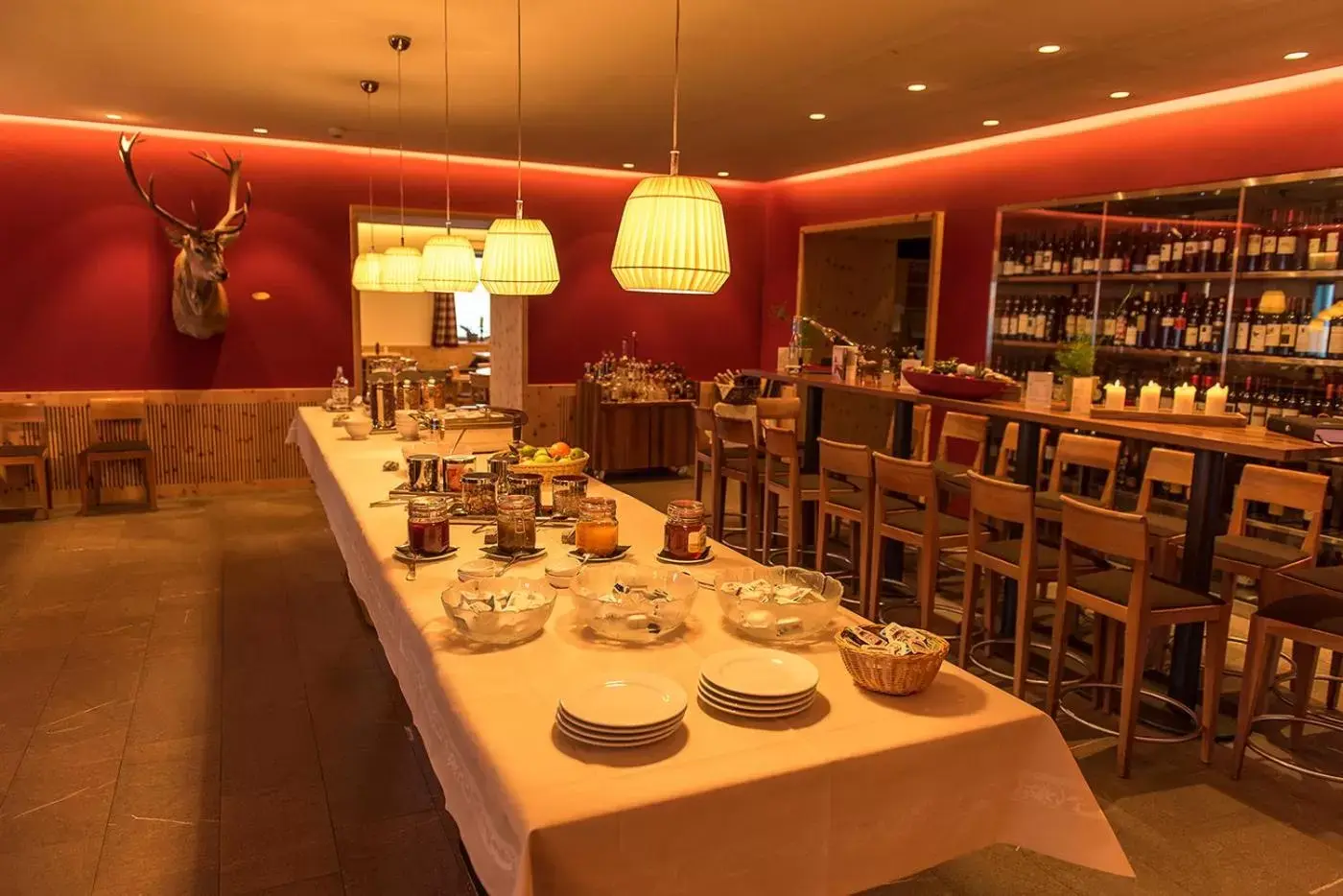 Buffet breakfast, Restaurant/Places to Eat in Romantik Hotel Muottas Muragl