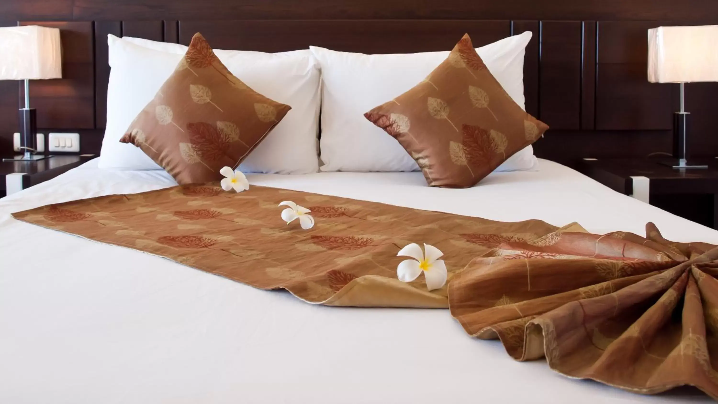Bed in Grand Jomtien Palace Hotel - SHA Extra Plus
