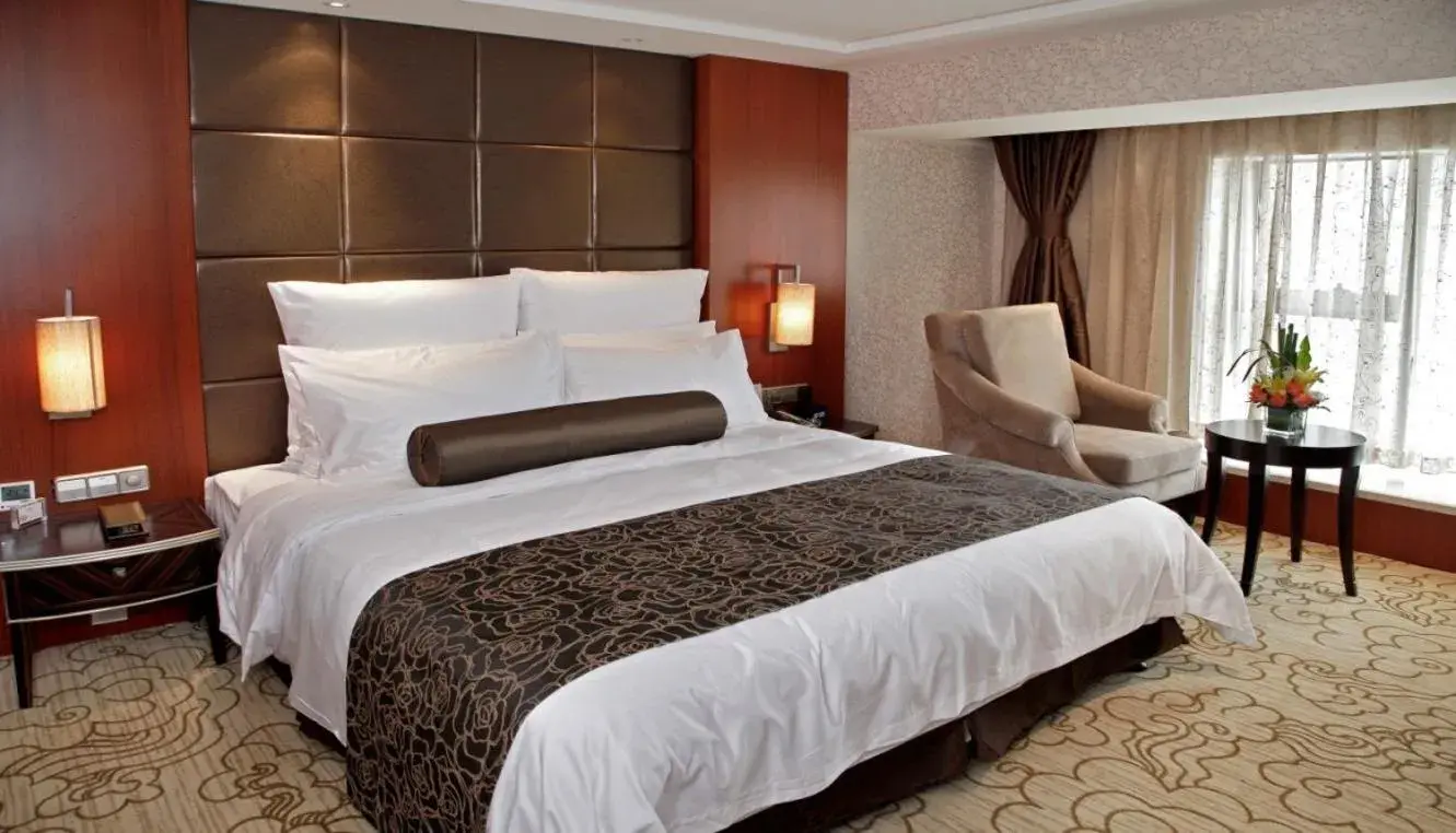 Photo of the whole room, Bed in Best Western Premier Hotel Hefei