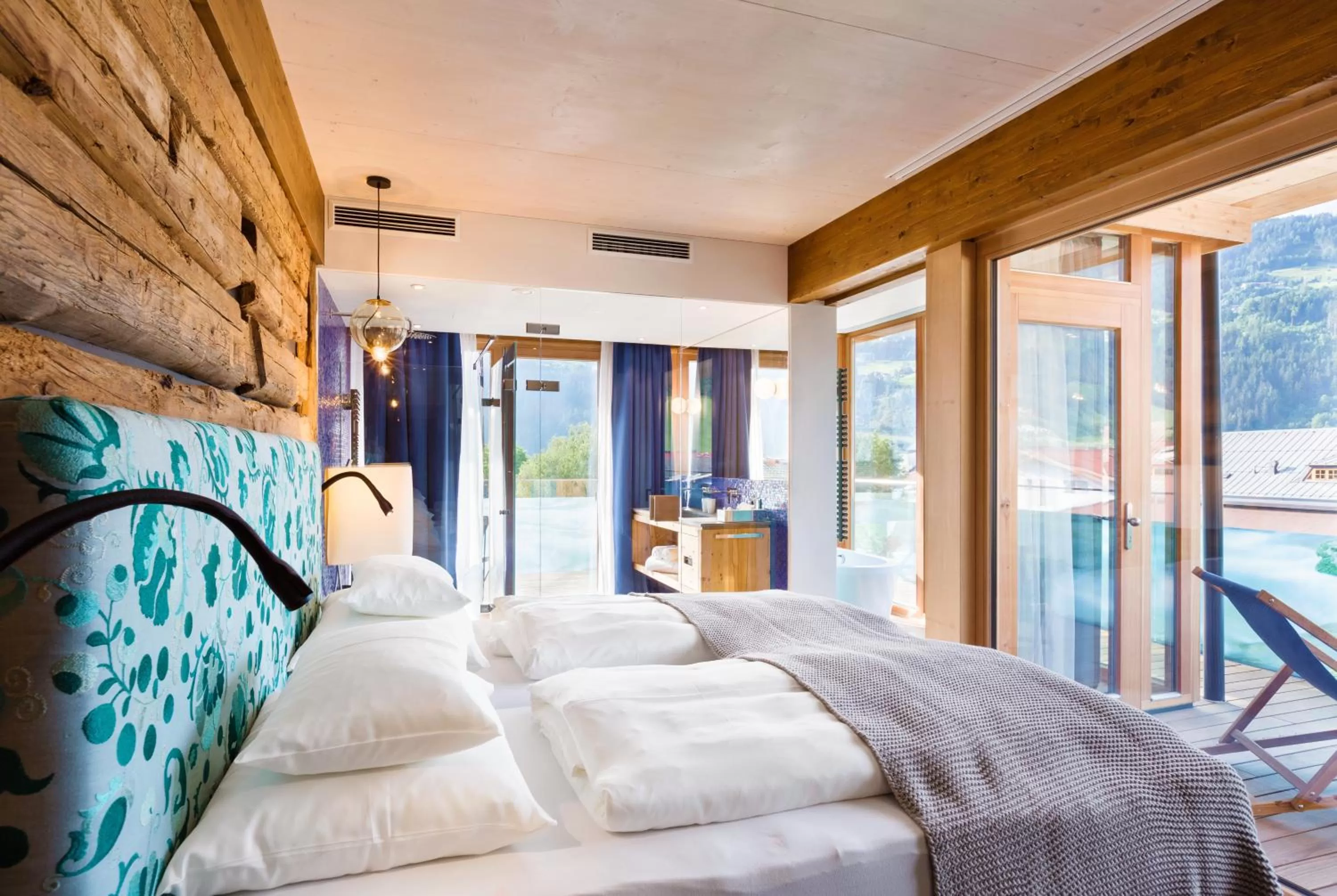 Photo of the whole room, Bed in Small Luxury Hotel of the World - DasPosthotel