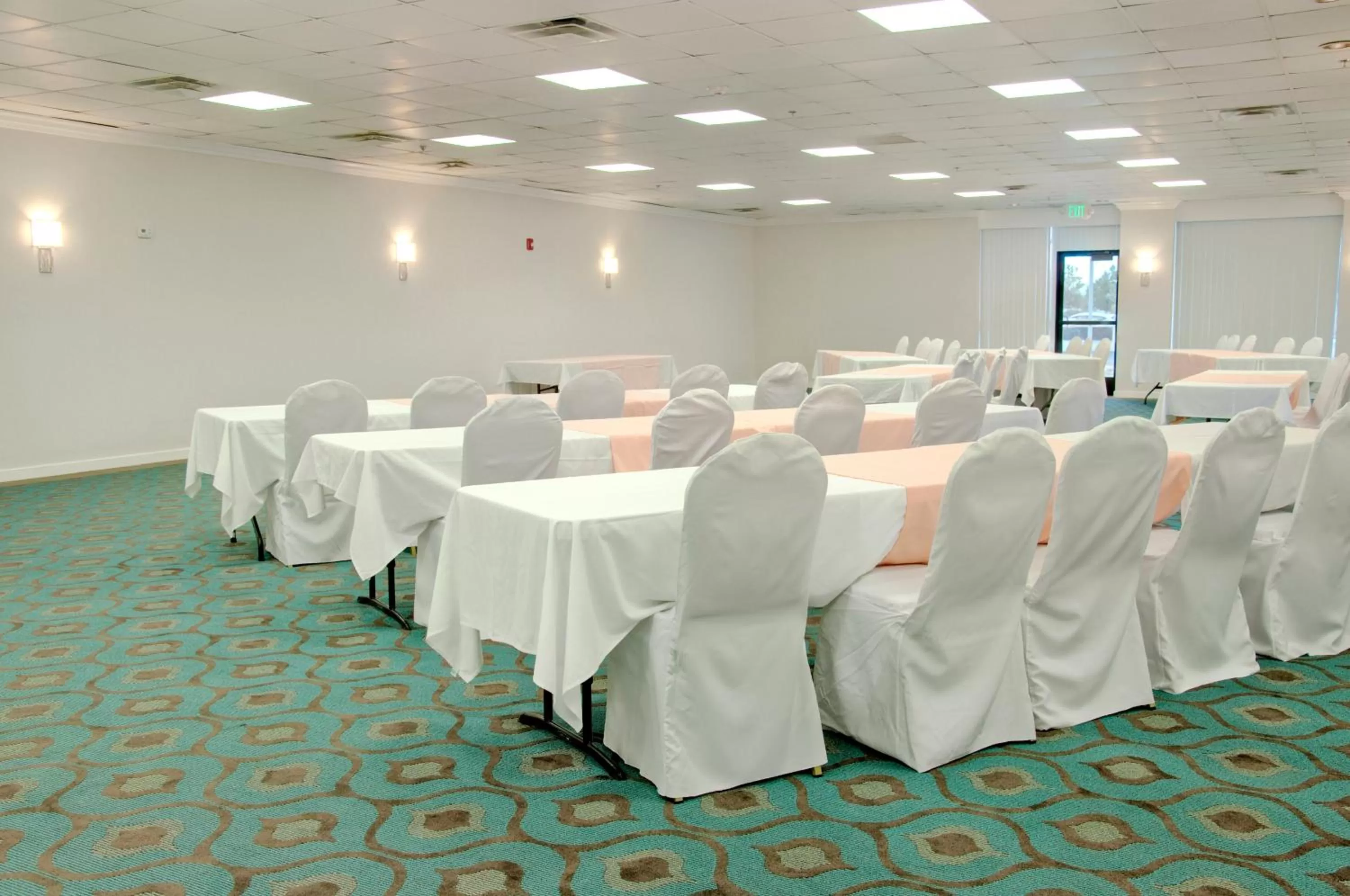 Banquet/Function facilities in Holiday Inn Victorville by IHG