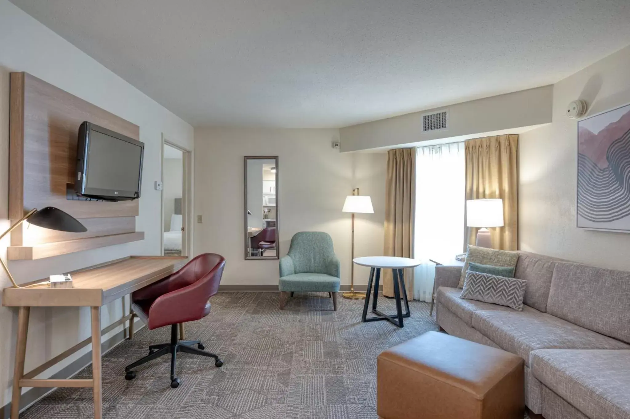 Photo of the whole room, Seating Area in Staybridge Suites Allentown Airport Lehigh Valley, an IHG Hotel