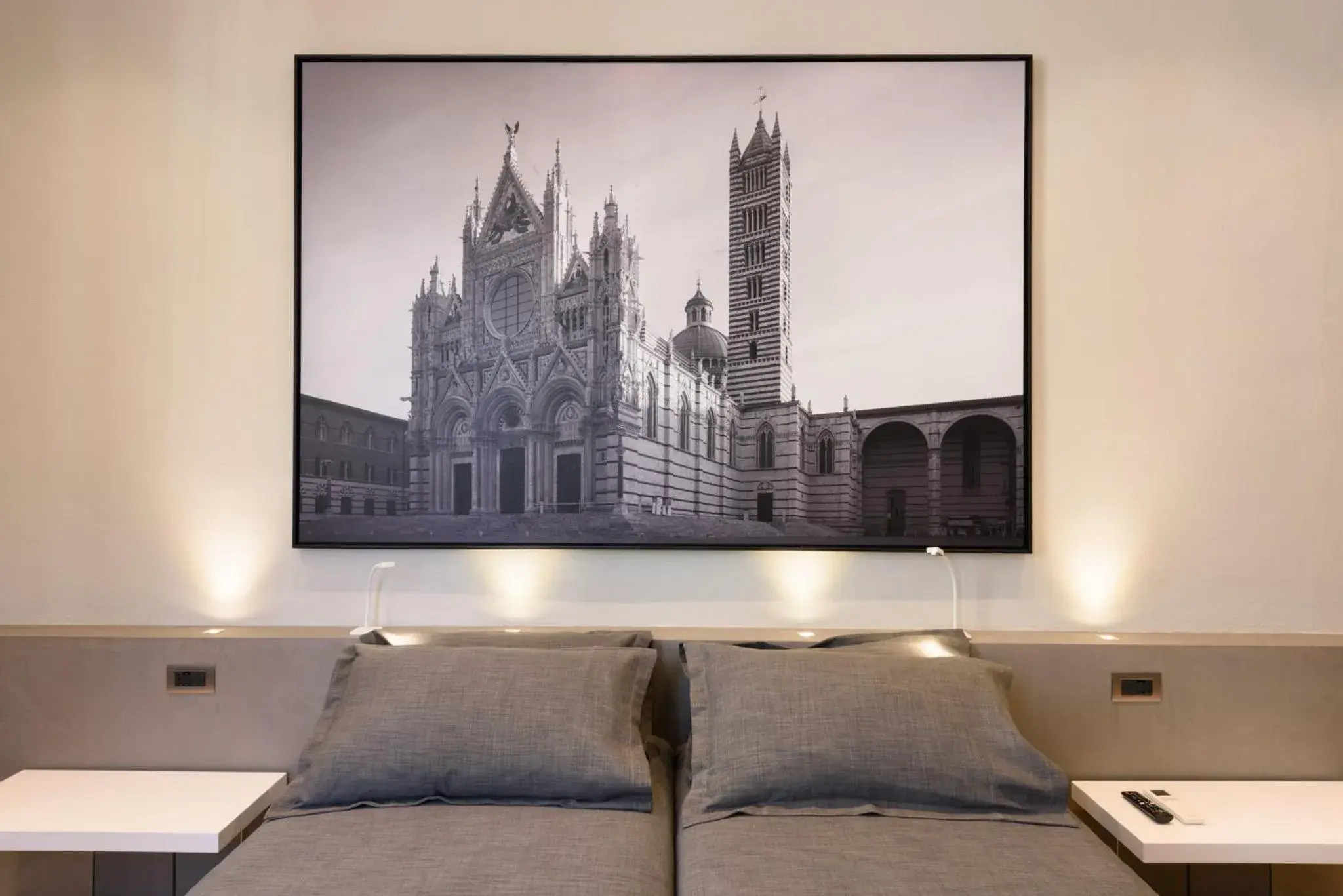 Bed in Palazzo Vasarri - Luxury design suites