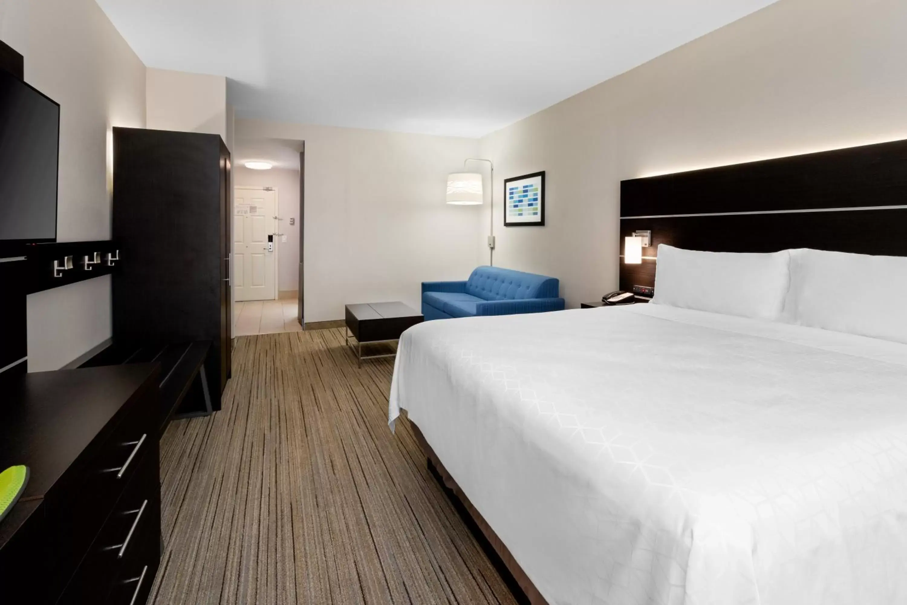 Photo of the whole room, Bed in Holiday Inn Express Hotel & Suites Lake Placid, an IHG Hotel