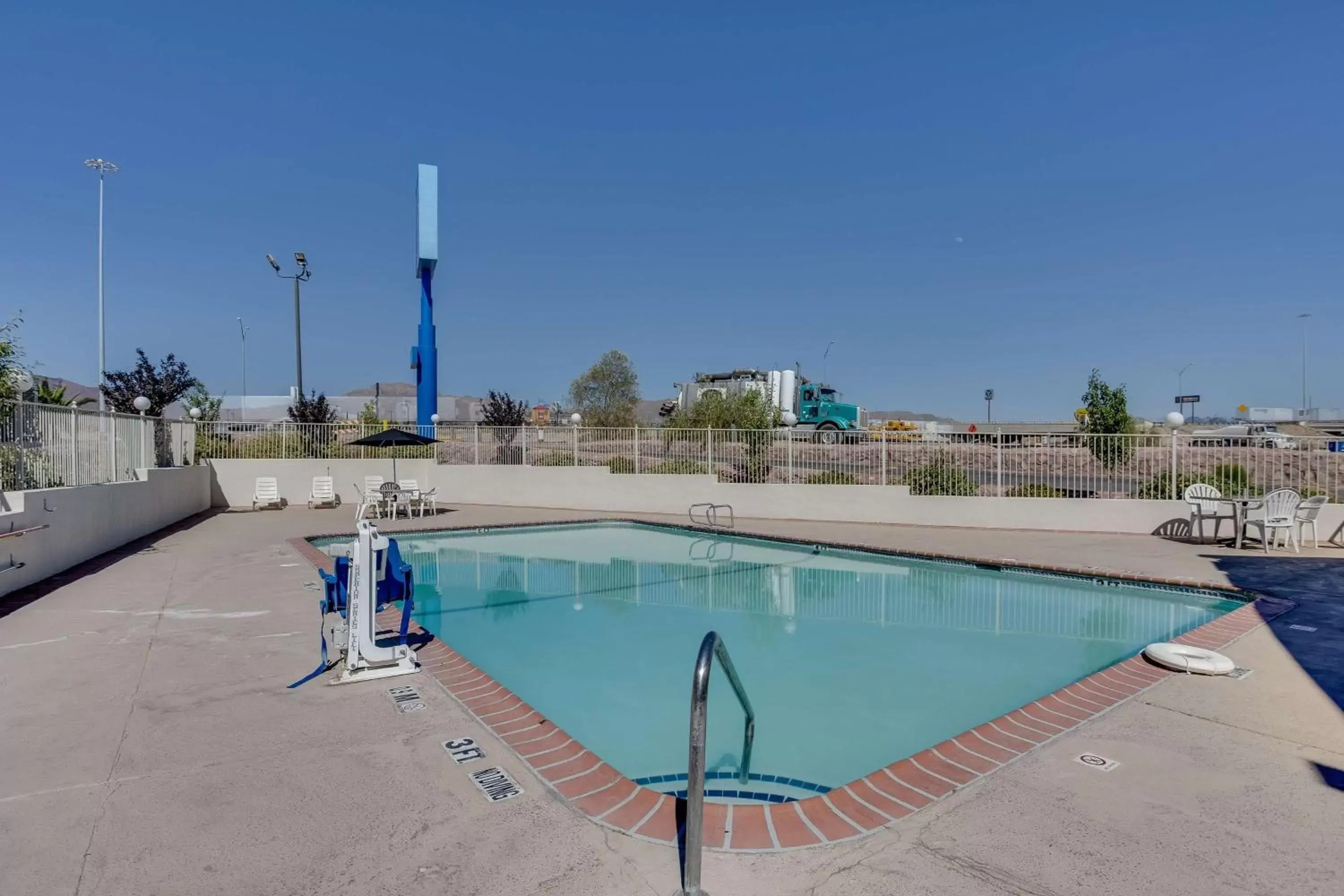 Day, Swimming Pool in Motel 6-El Paso, TX - West