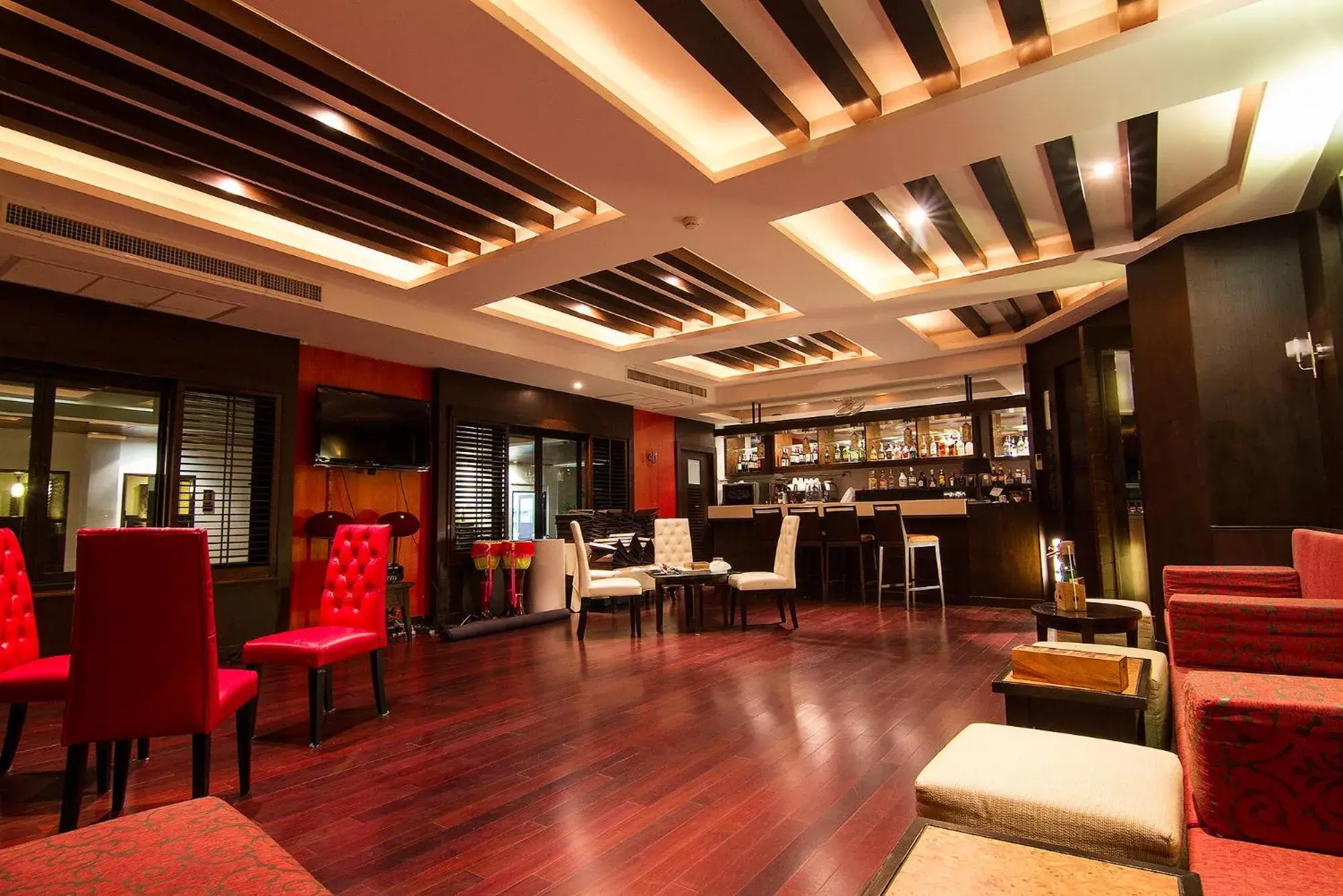 Lounge or bar in The Elements Krabi Resort - SHA Plus