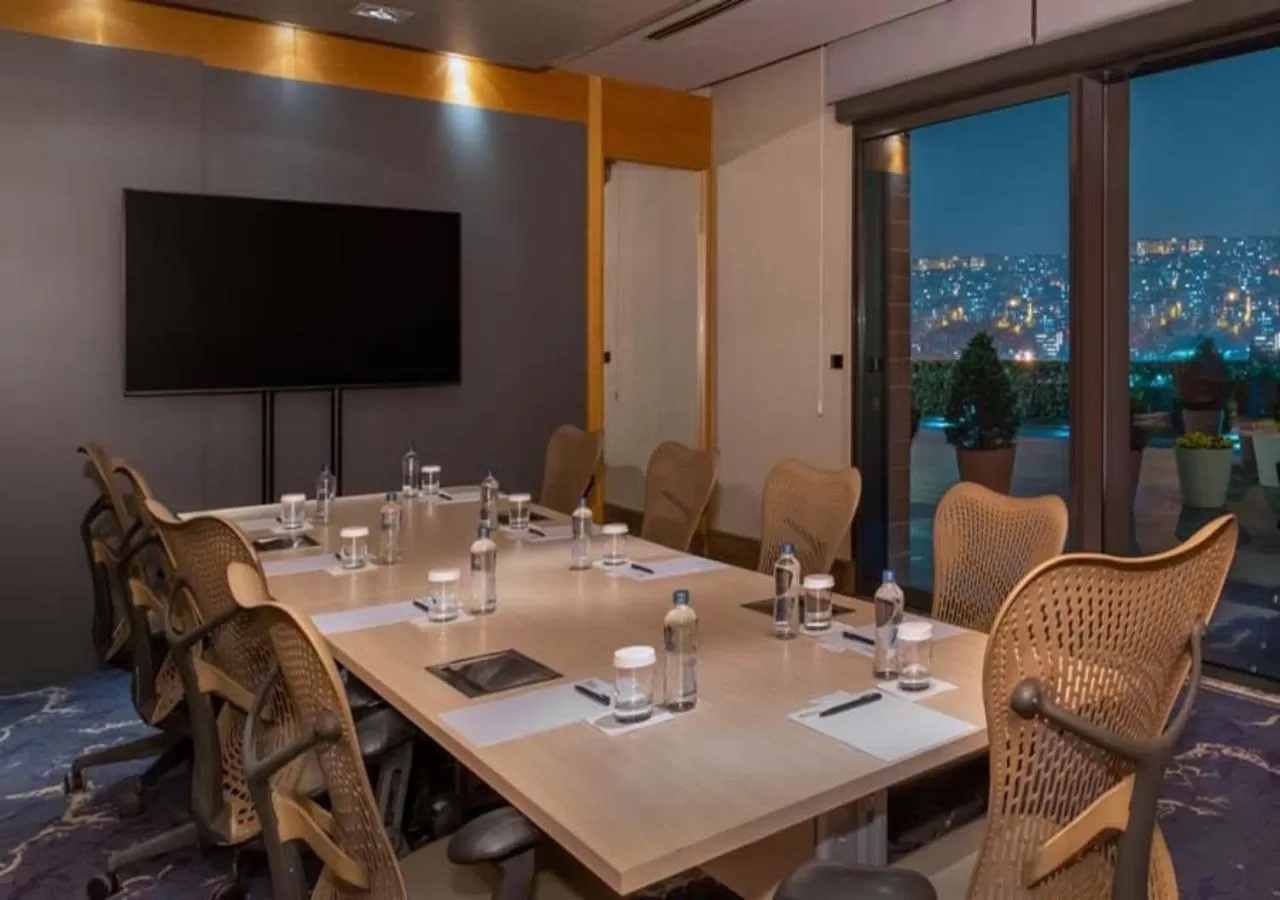 TV and multimedia in Dosso Dossi Hotels & SPA Golden Horn