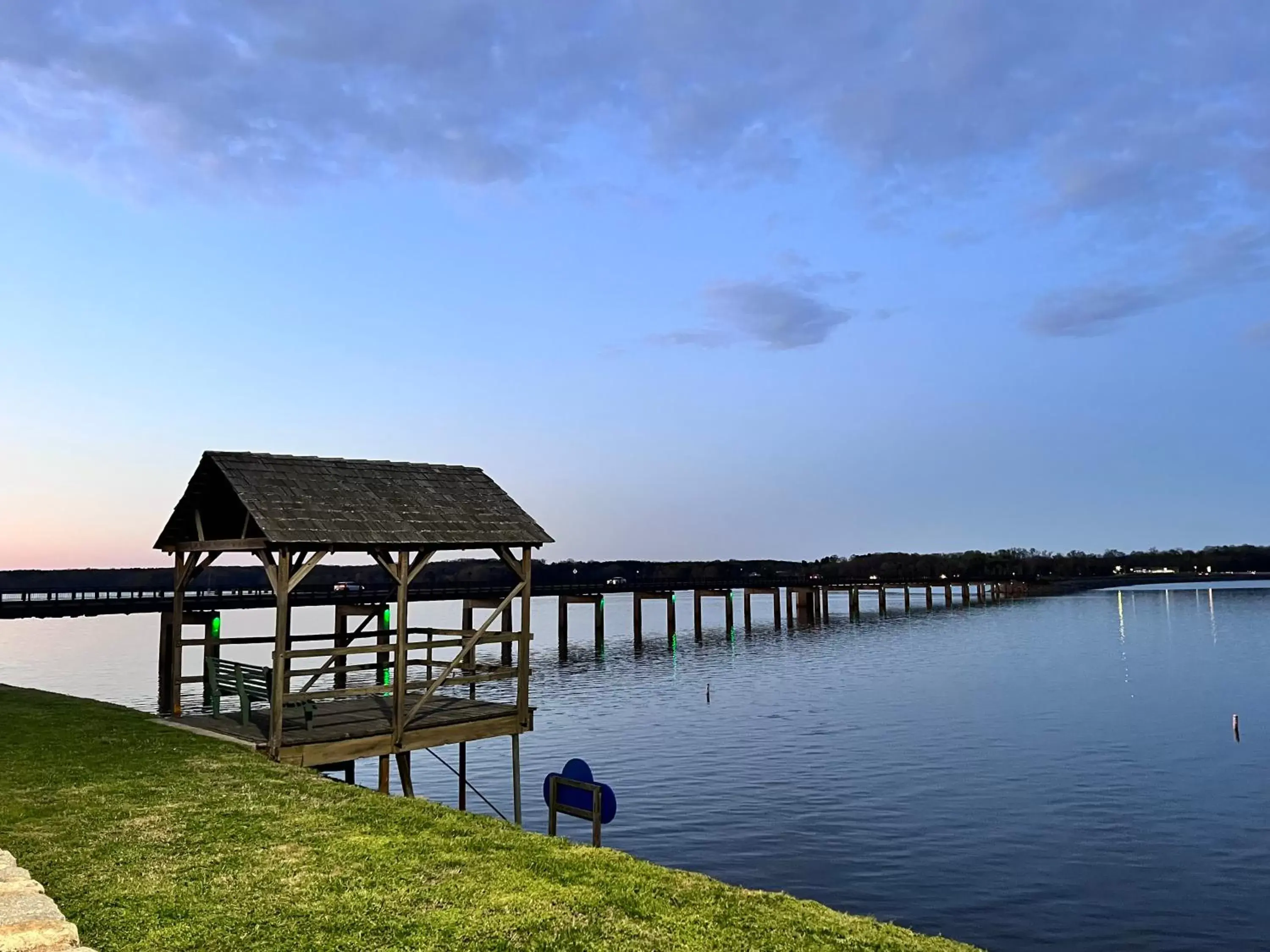 Natural landscape in Quality Inn - On The Lake Clarksville-Boydton