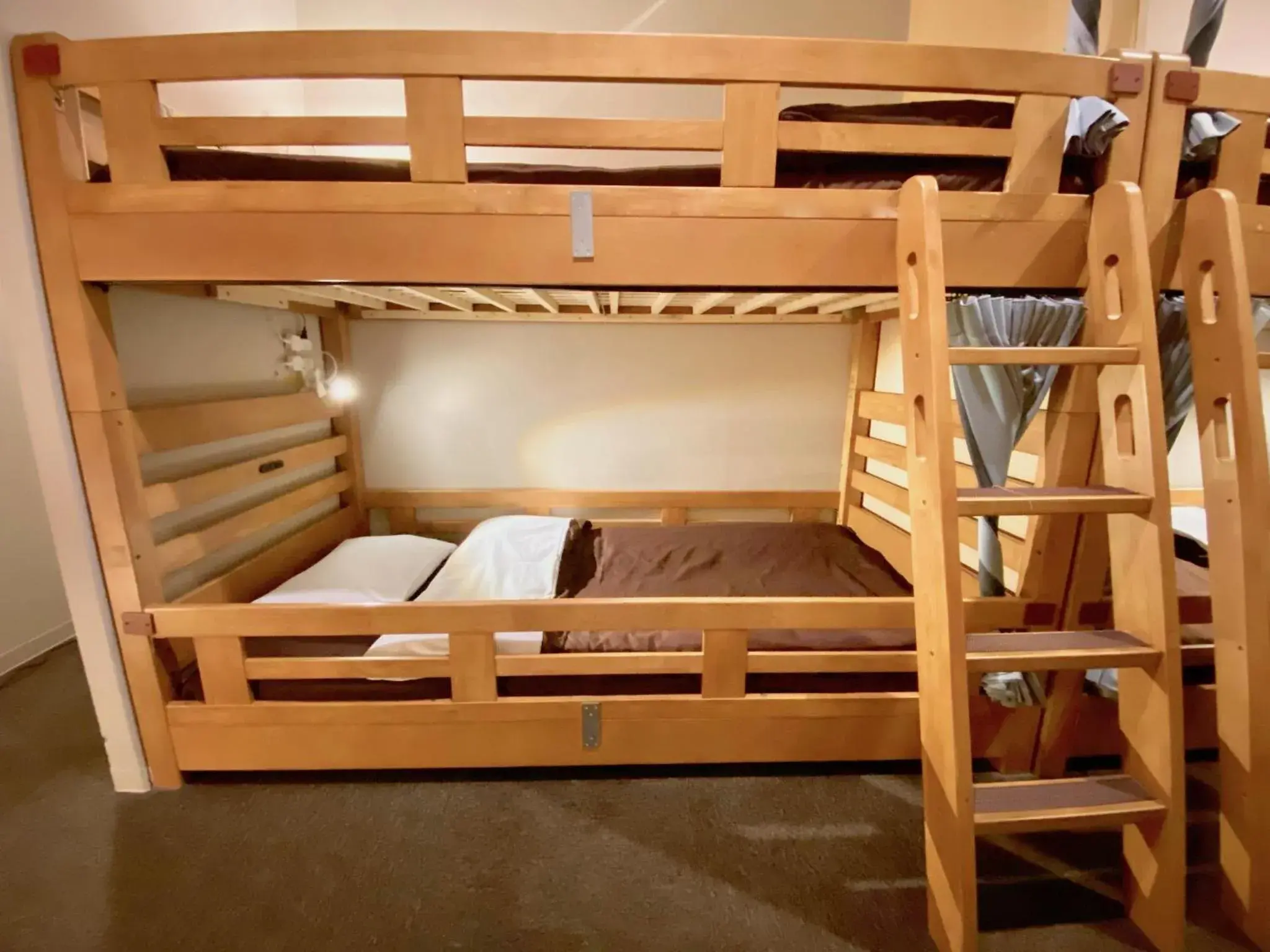 Bunk Bed in Osaka Guesthouse Nest