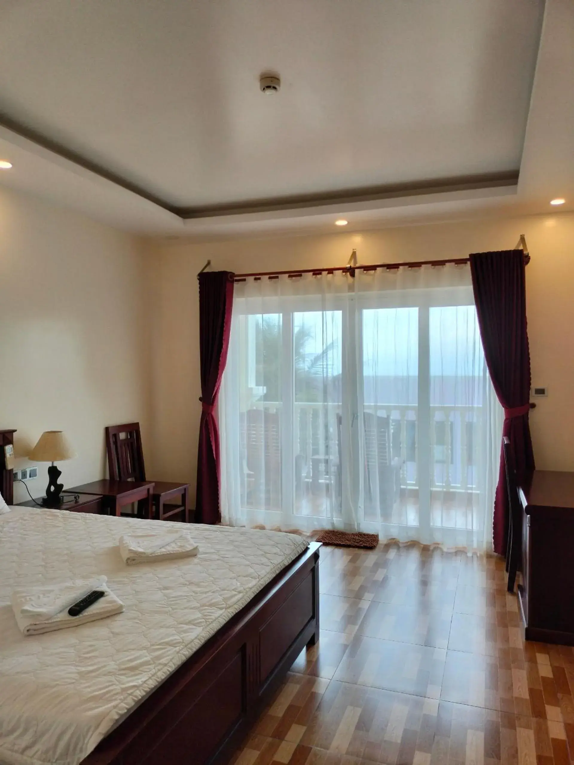 Deluxe Double Room with Balcony in Phuong Binh House Deluxe Double Room with Balcony in Phuong Binh House
