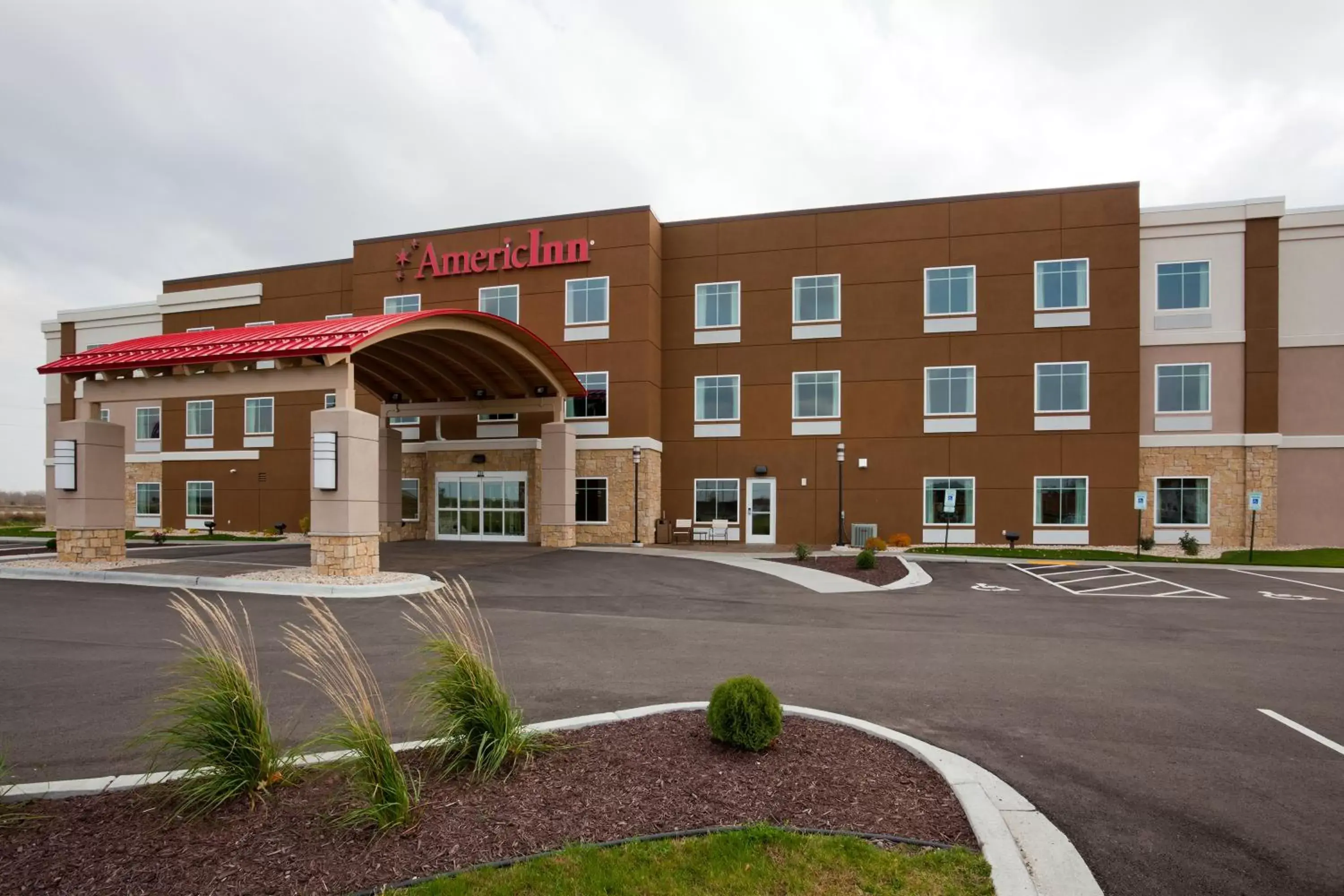 Facade/entrance, Property Building in AmericInn by Wyndham Waupun