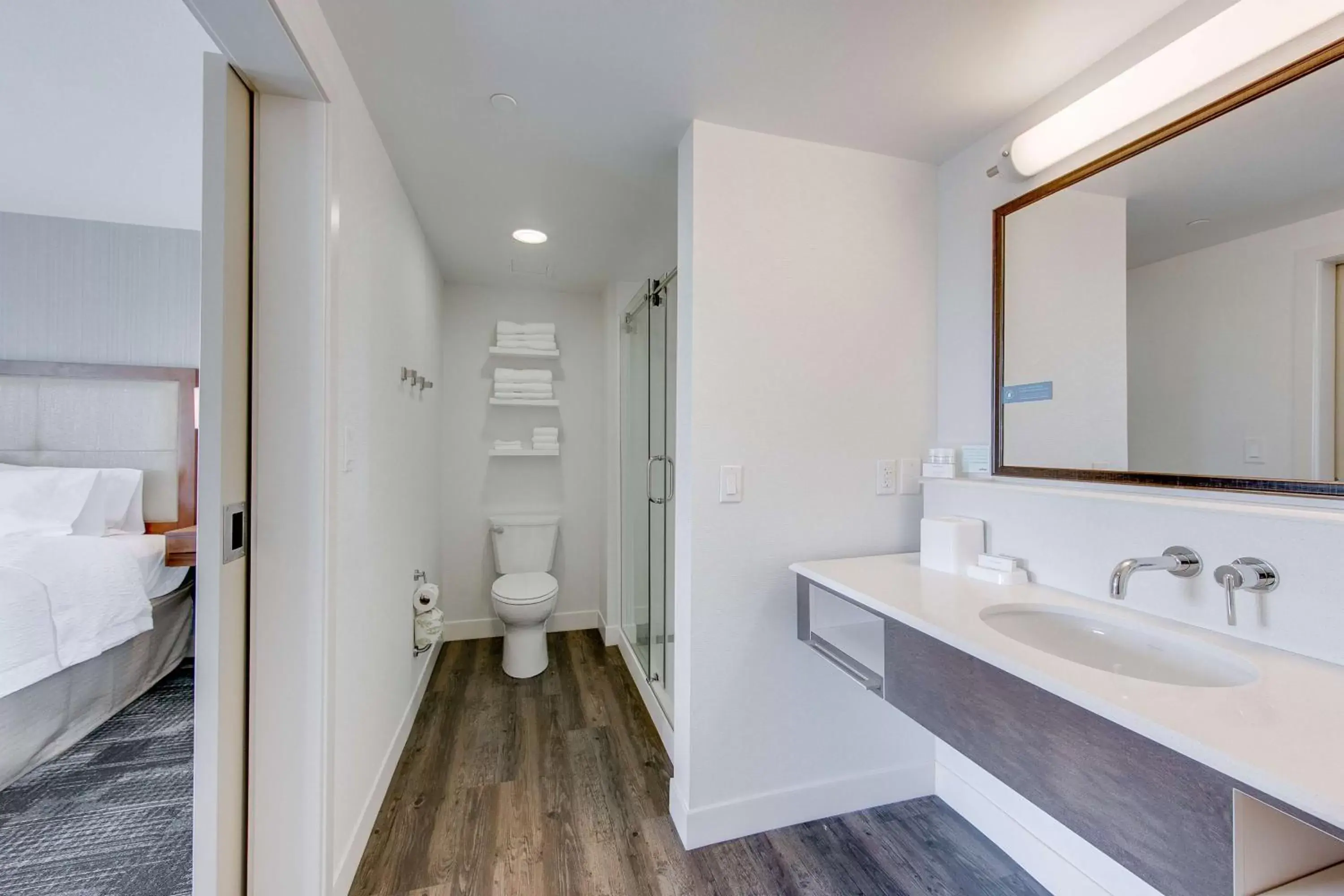 Bathroom in Hampton Inn & Suites North Houston Spring