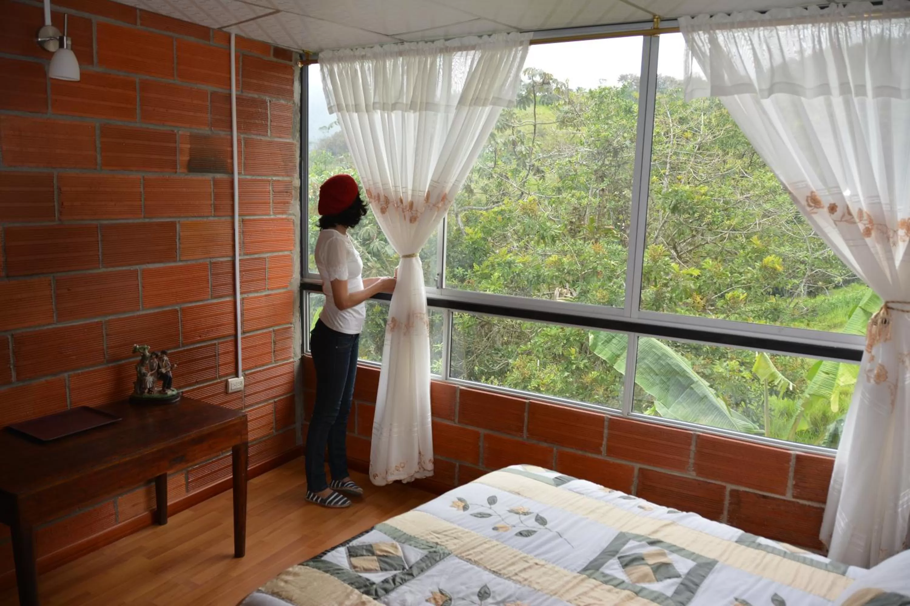 People in Hosteria Florecer