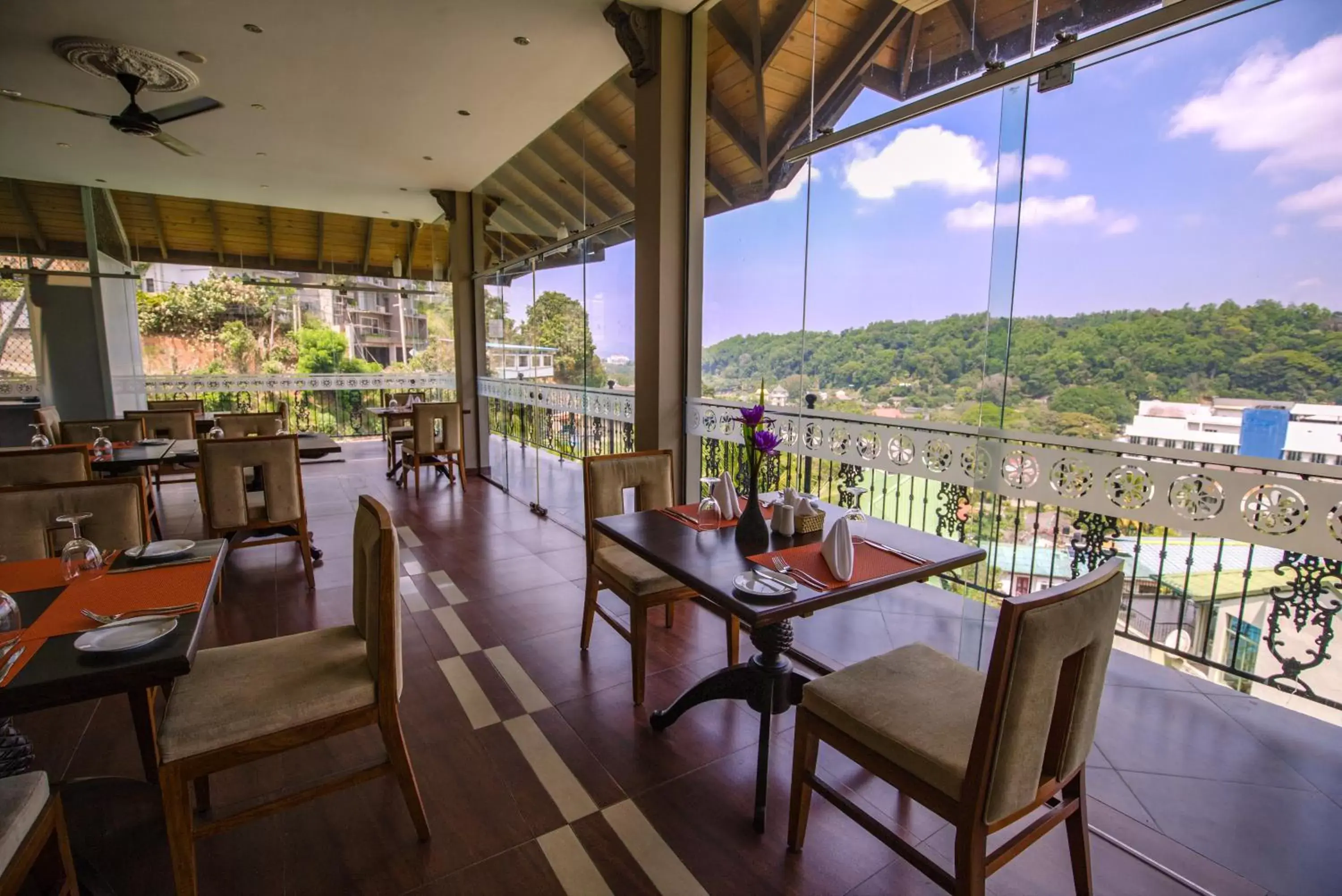 Restaurant/places to eat in Kings Ridge Kandy Restaurant/places to eat in Kings Ridge Kandy