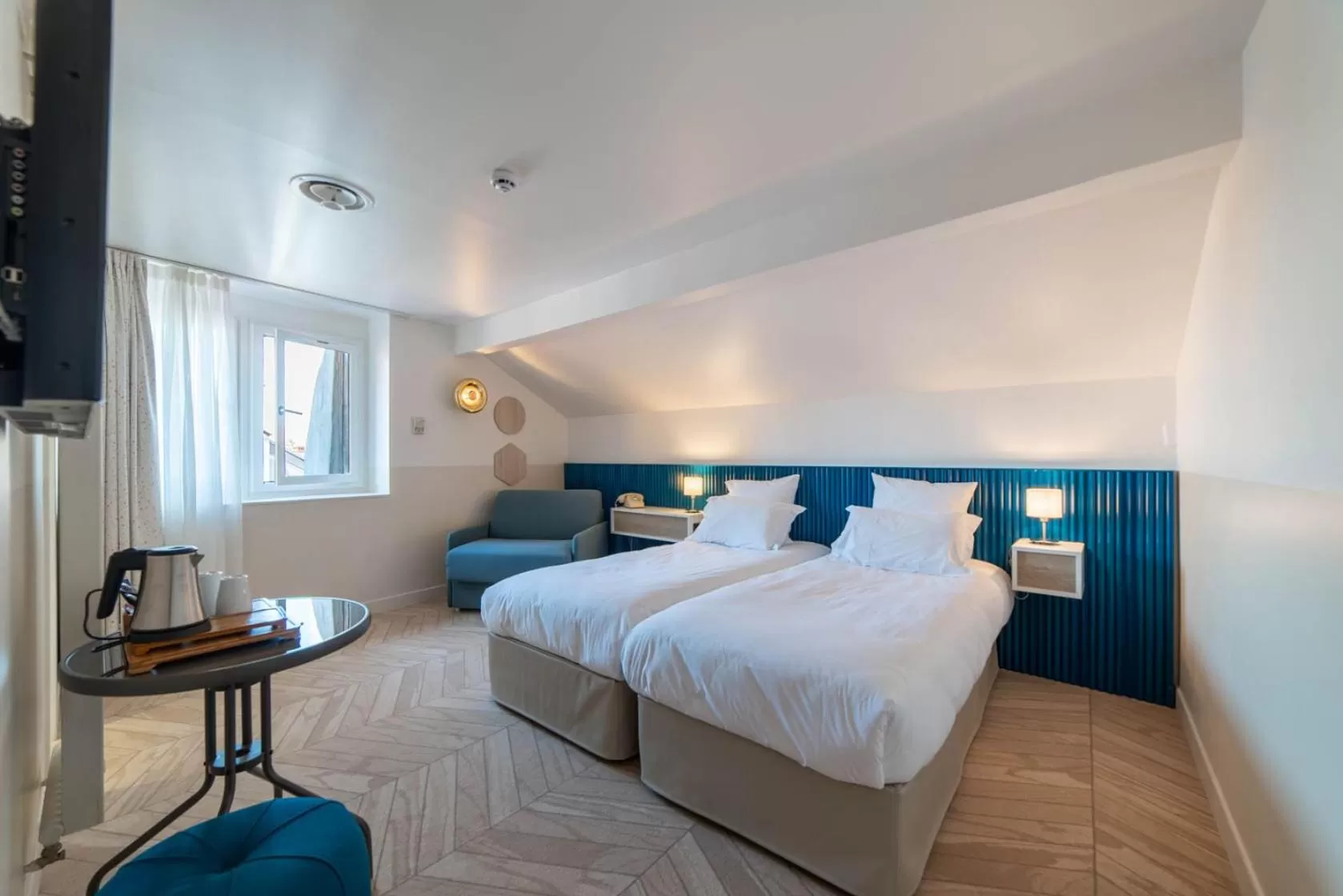 Photo of the whole room, Bed in Hôtel du Palais de l'Isle