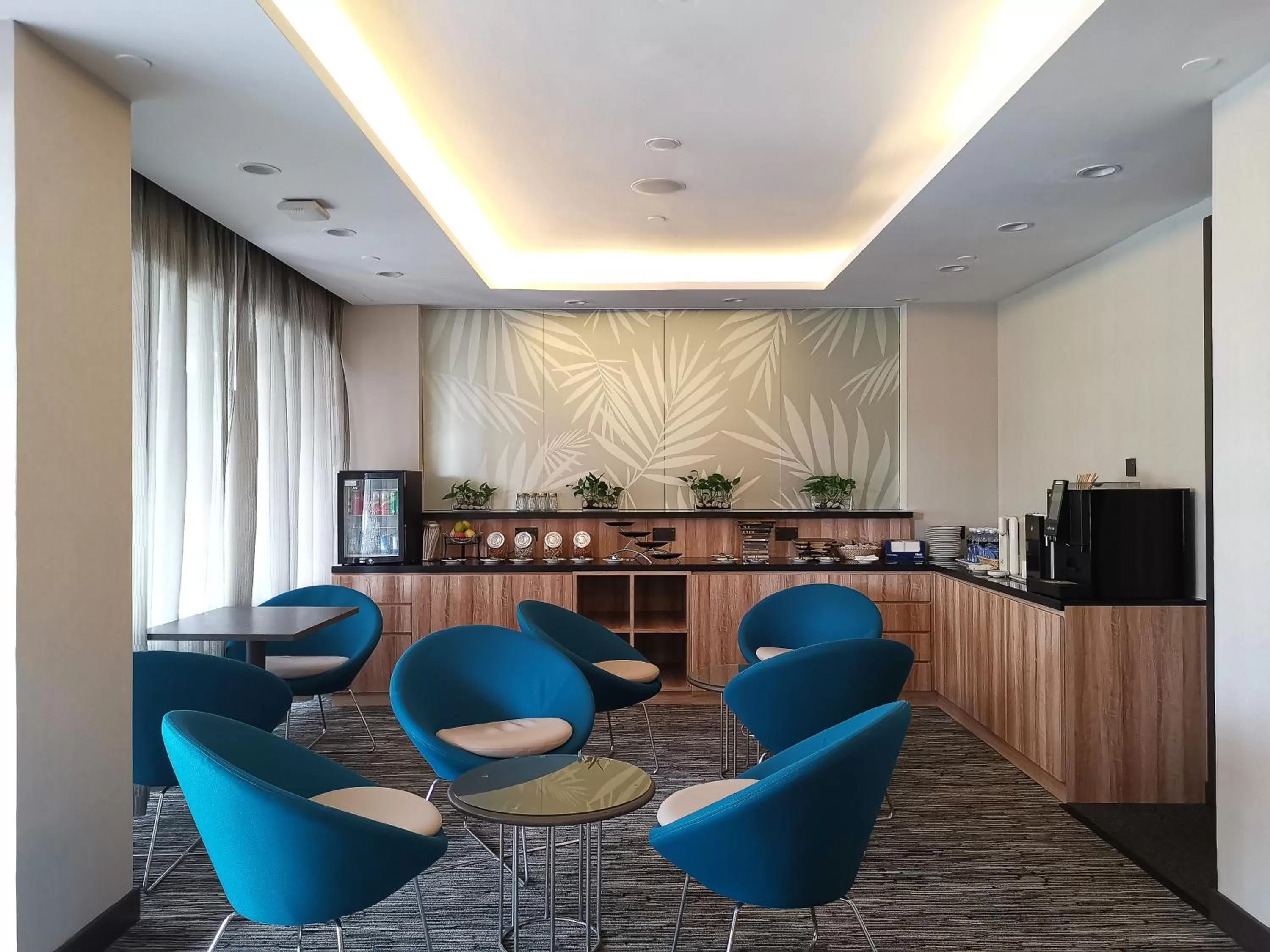 Restaurant/places to eat in Copthorne King's Hotel Singapore