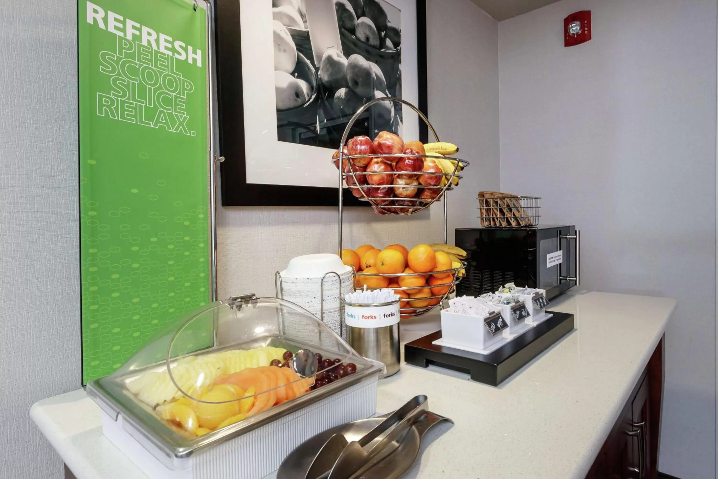 Breakfast in Hampton Inn & Suites Navarre