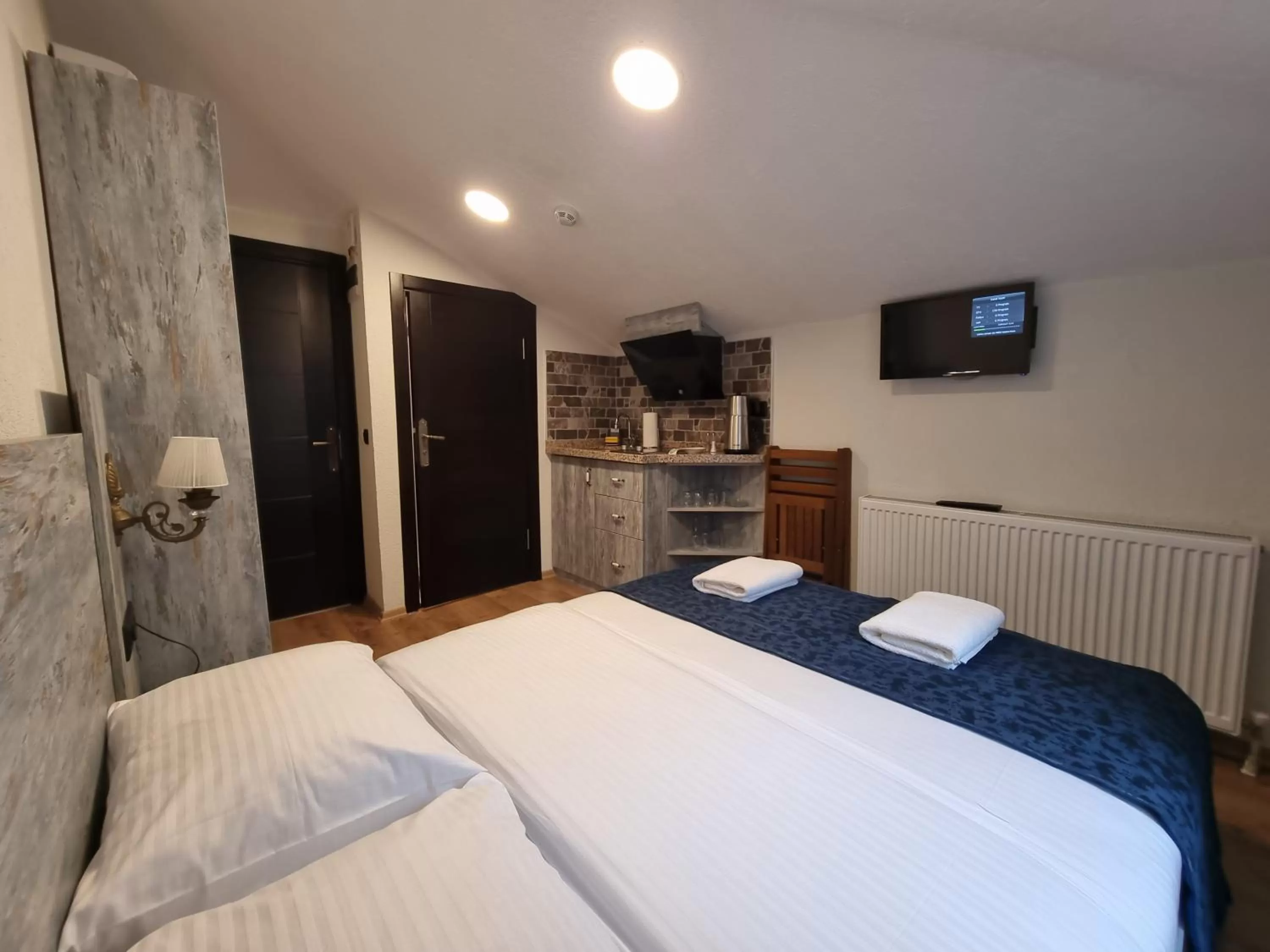 TV and multimedia, Bed in Element Garden