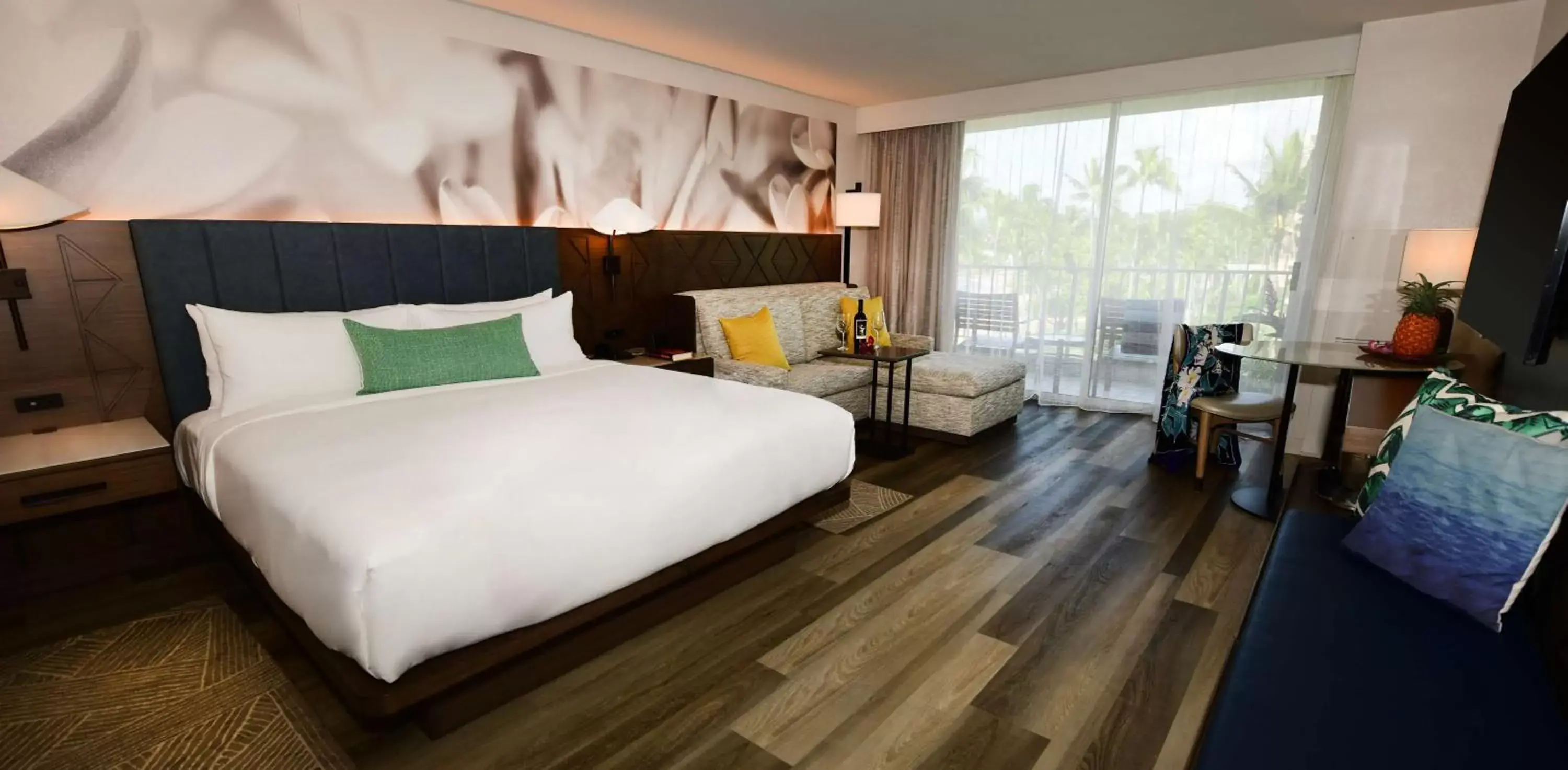 Bedroom in The Royal Sonesta Kauai Resort Lihue