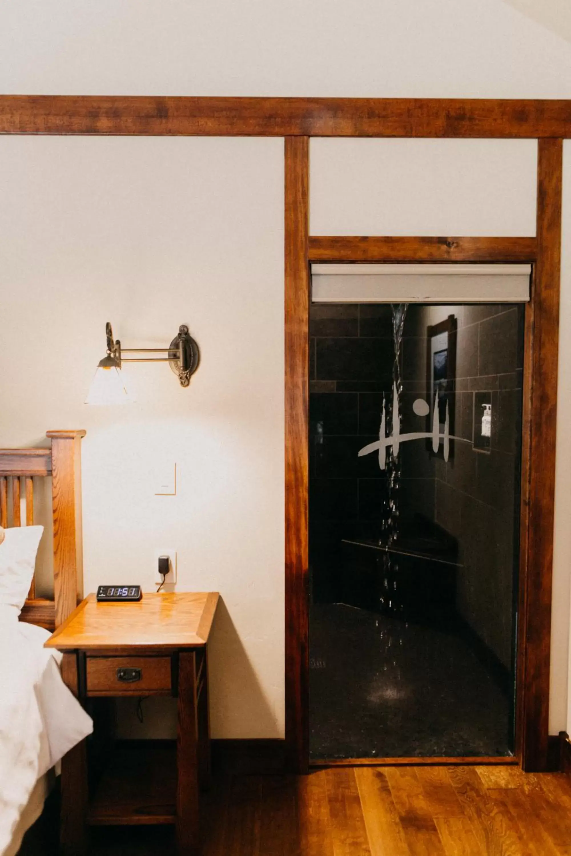 Bathroom in FivePine Lodge