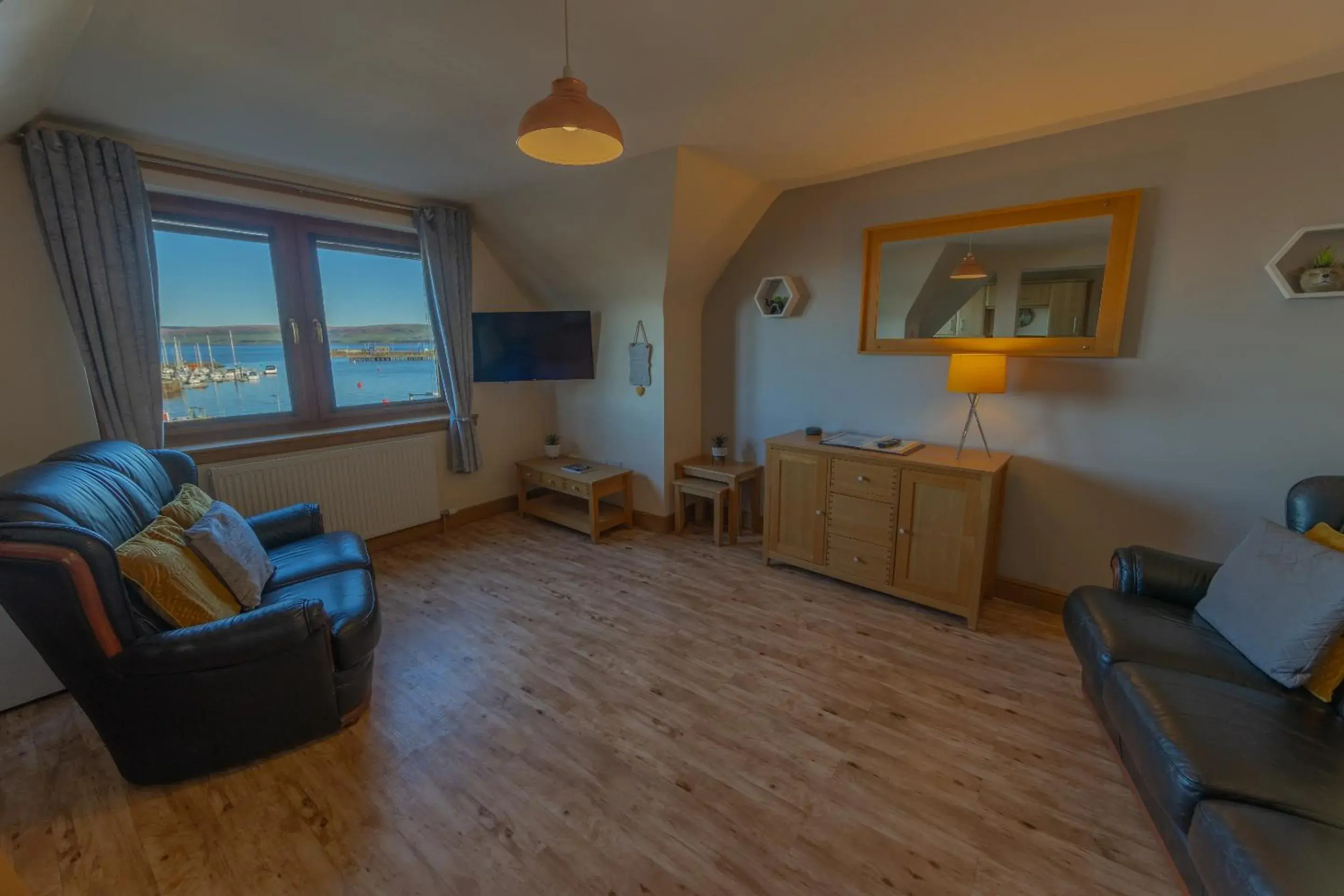 Living room, Seating Area in Quay Head View