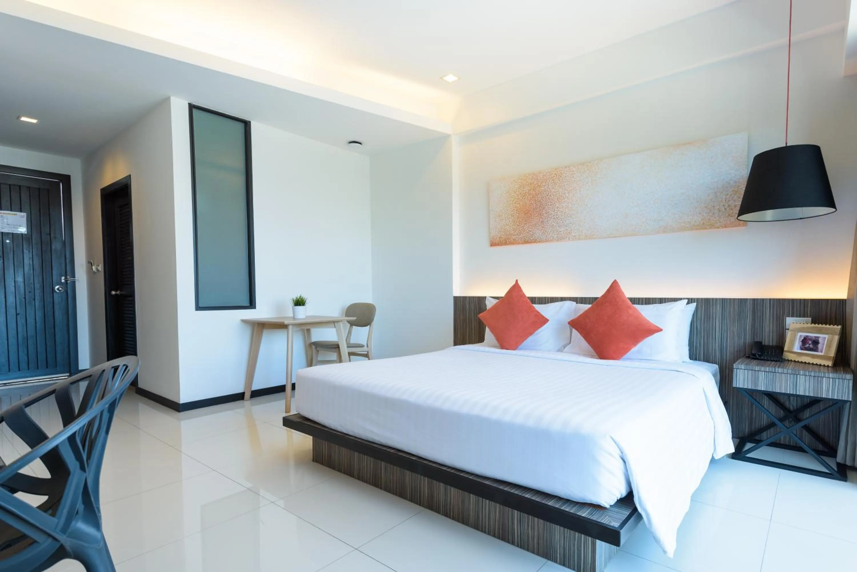 Bedroom, Bed in Hotel J Residence Pattaya