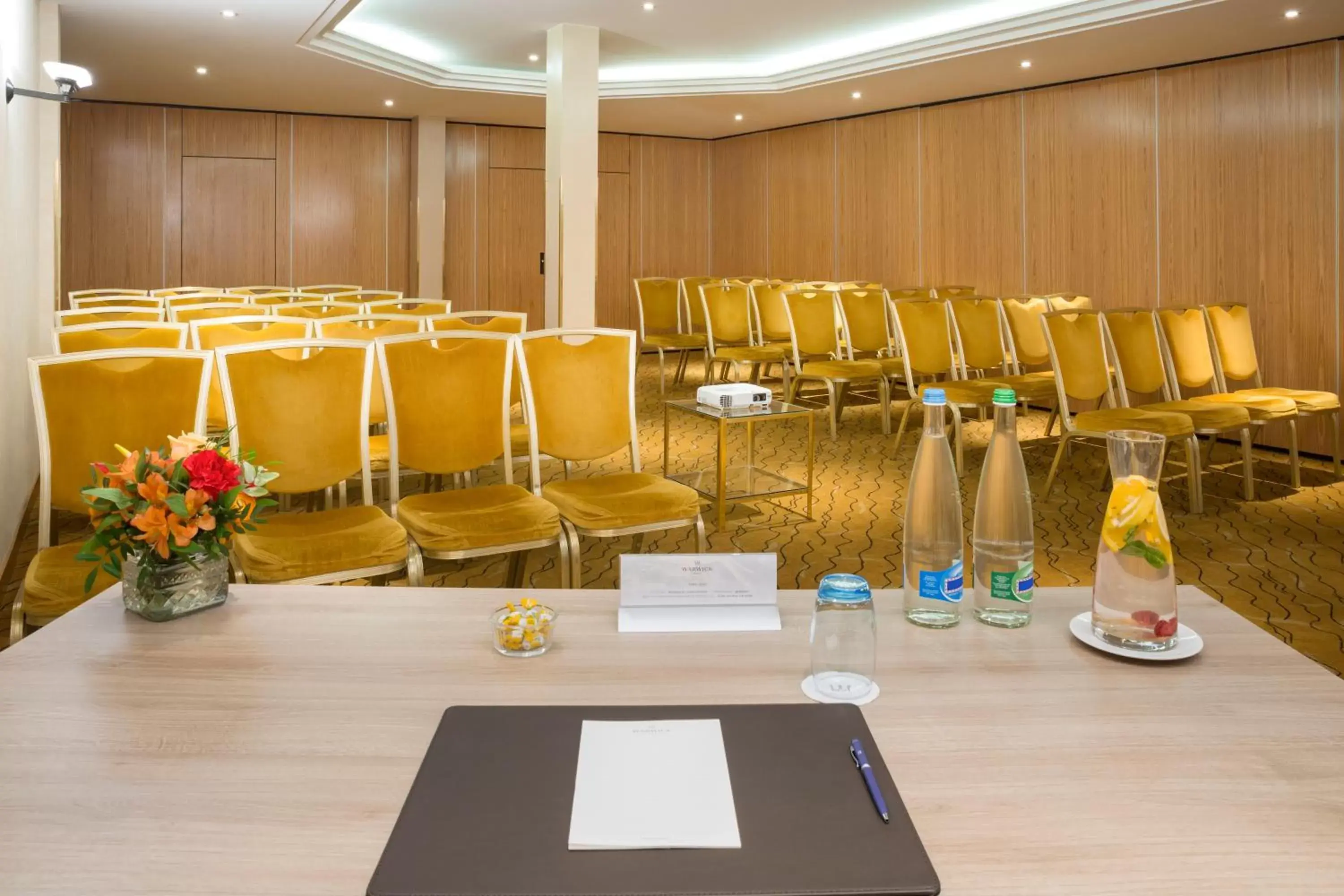 Banquet/Function facilities, Business Area/Conference Room in Warwick Geneva