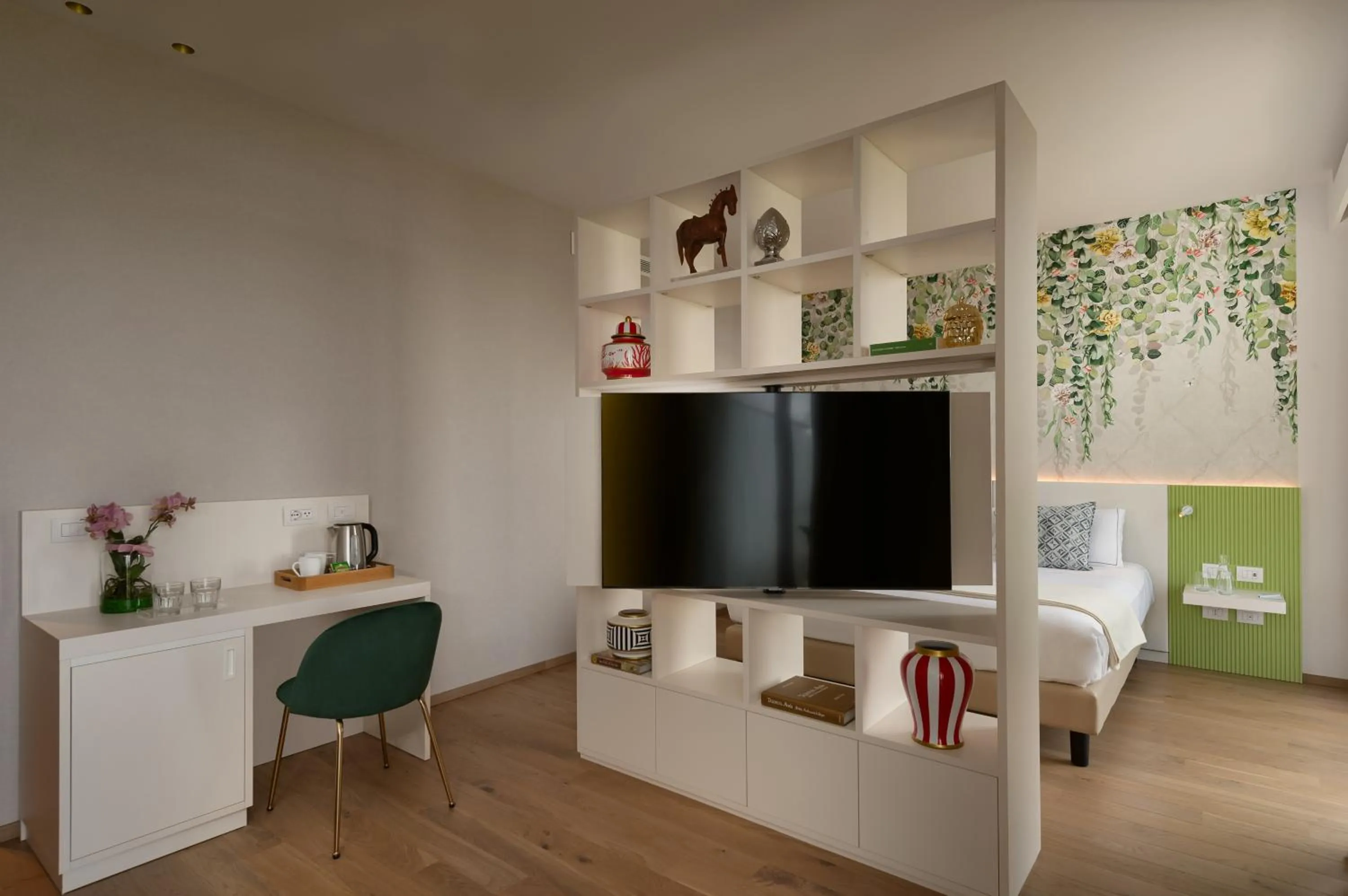 TV and multimedia in Olivi Hotel & Natural Spa