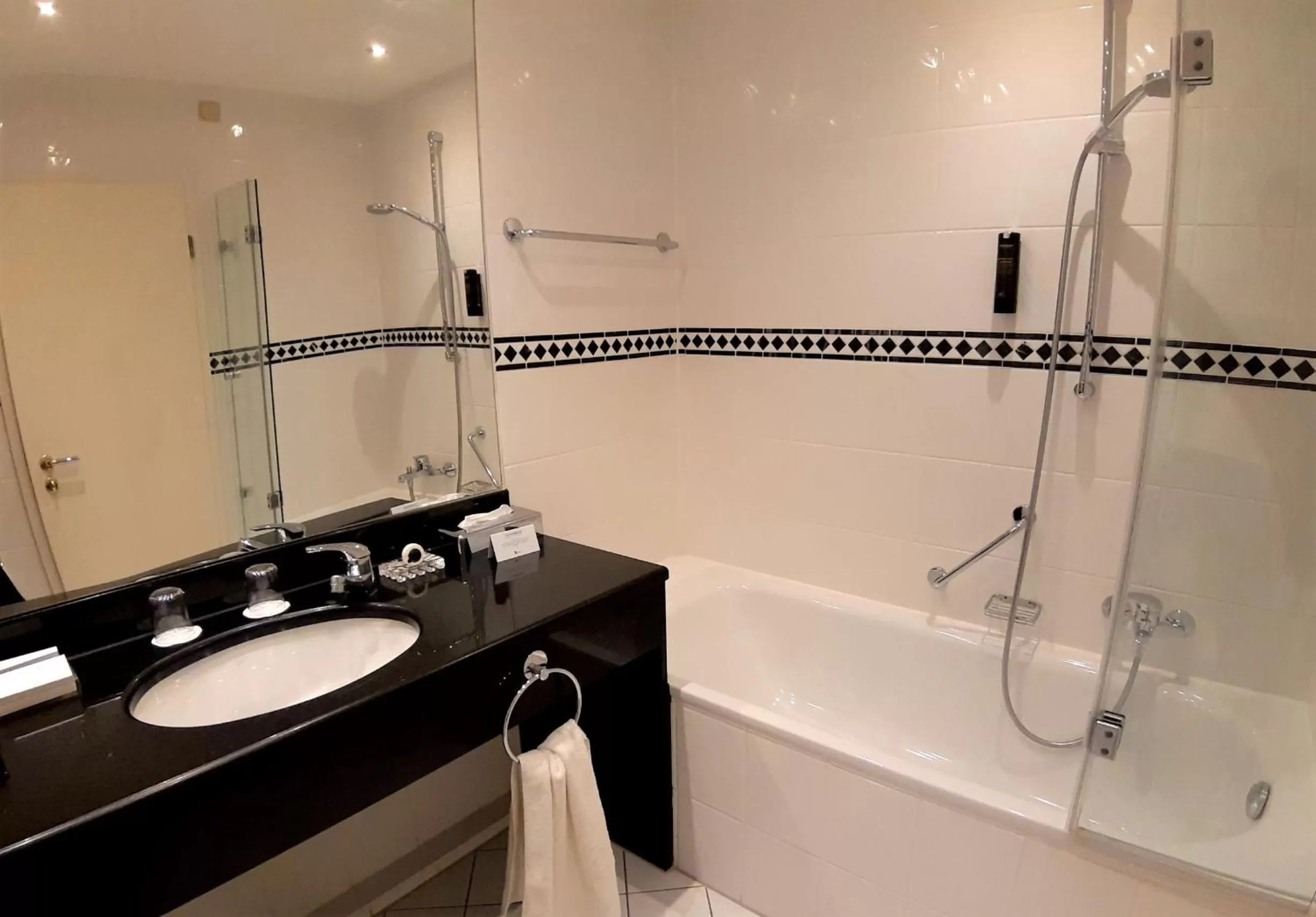 Bathroom in Steigenberger Hotel Der Sonnenhof