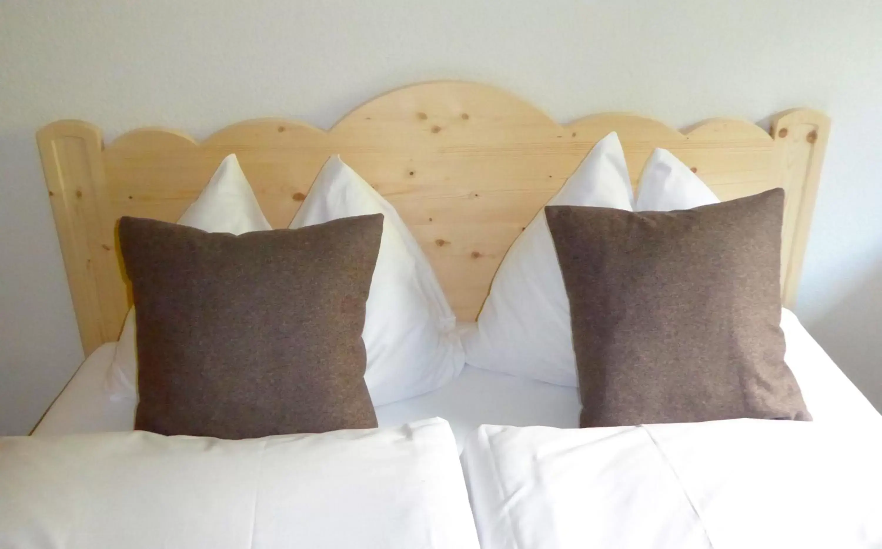 Decorative detail, Bed in Hotel Roseg-Gletscher