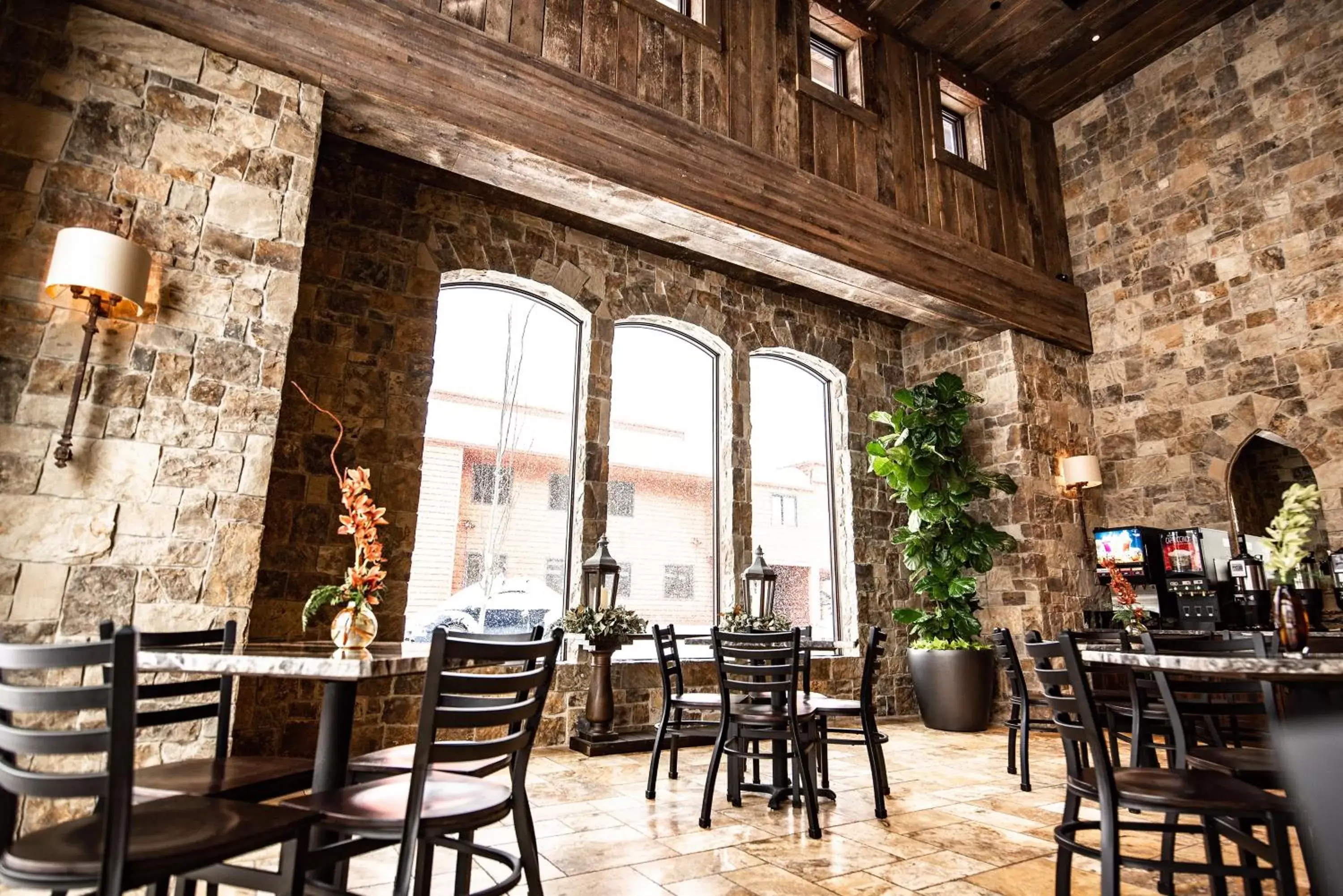 Breakfast in Elk Country Inn Breakfast in Elk Country Inn