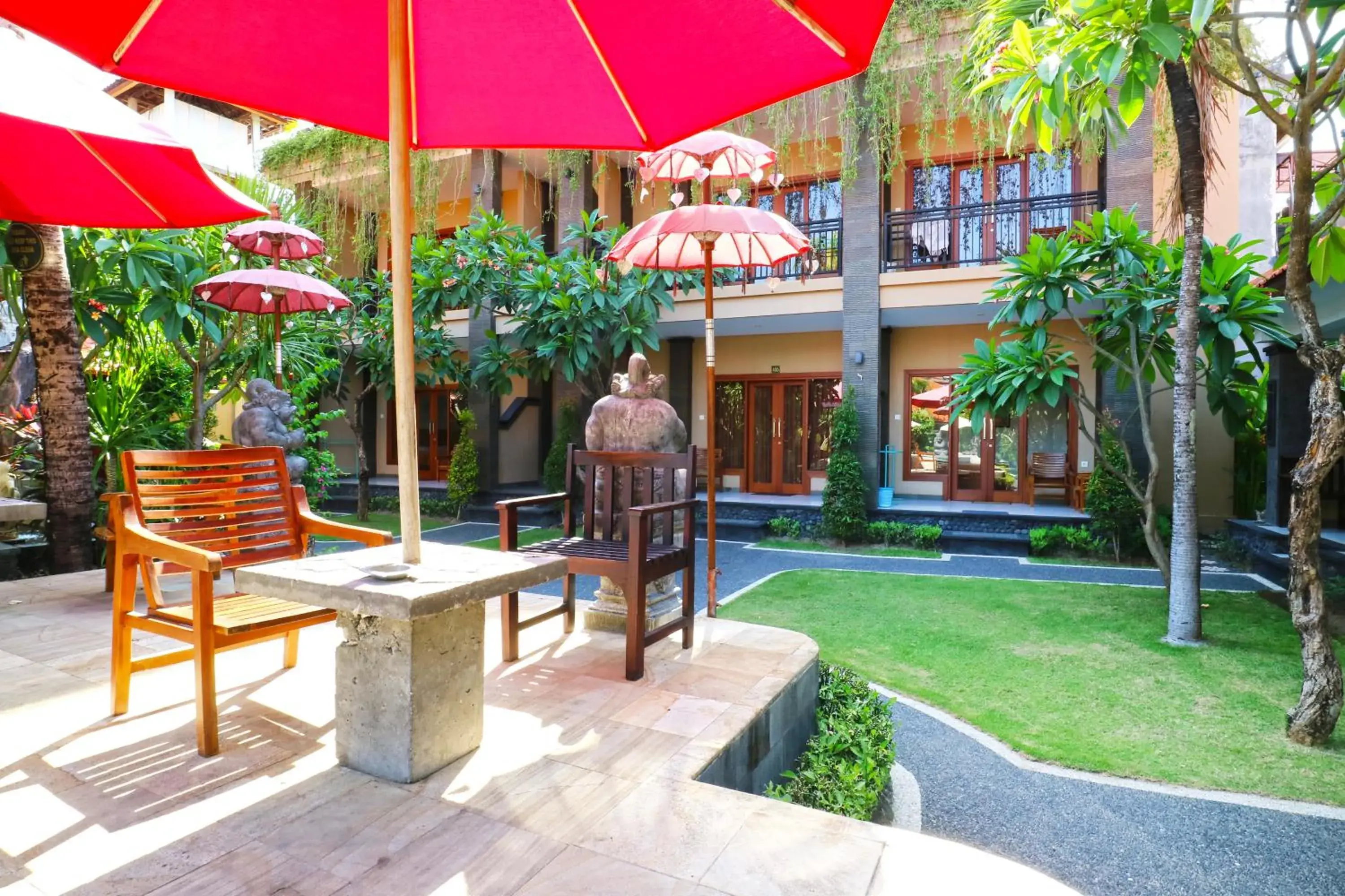 Property building in Gora Beach Inn Property building in Gora Beach Inn