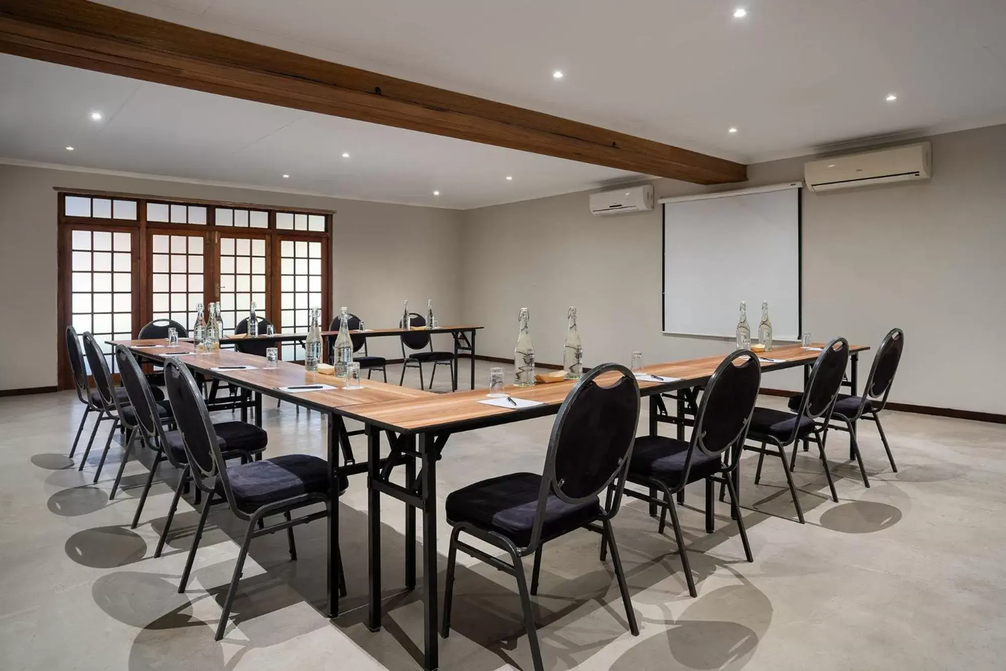 Meeting/conference room in Premier Hotel Roodevalley