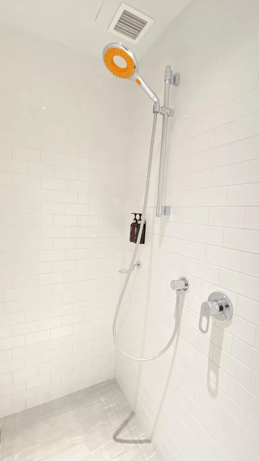 Shower in Brittany Hotel BGC