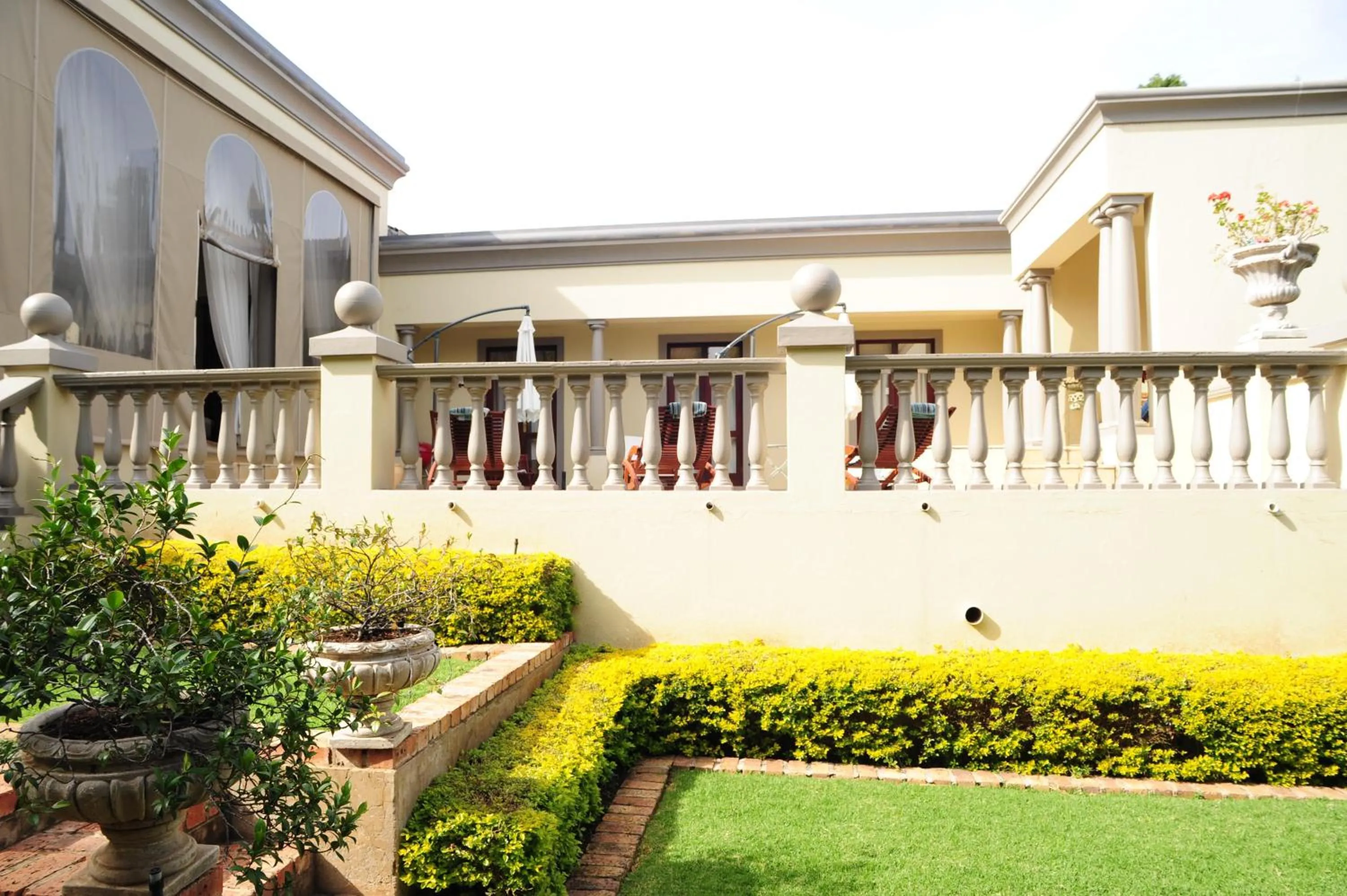 Garden in Villa Lugano Guesthouse