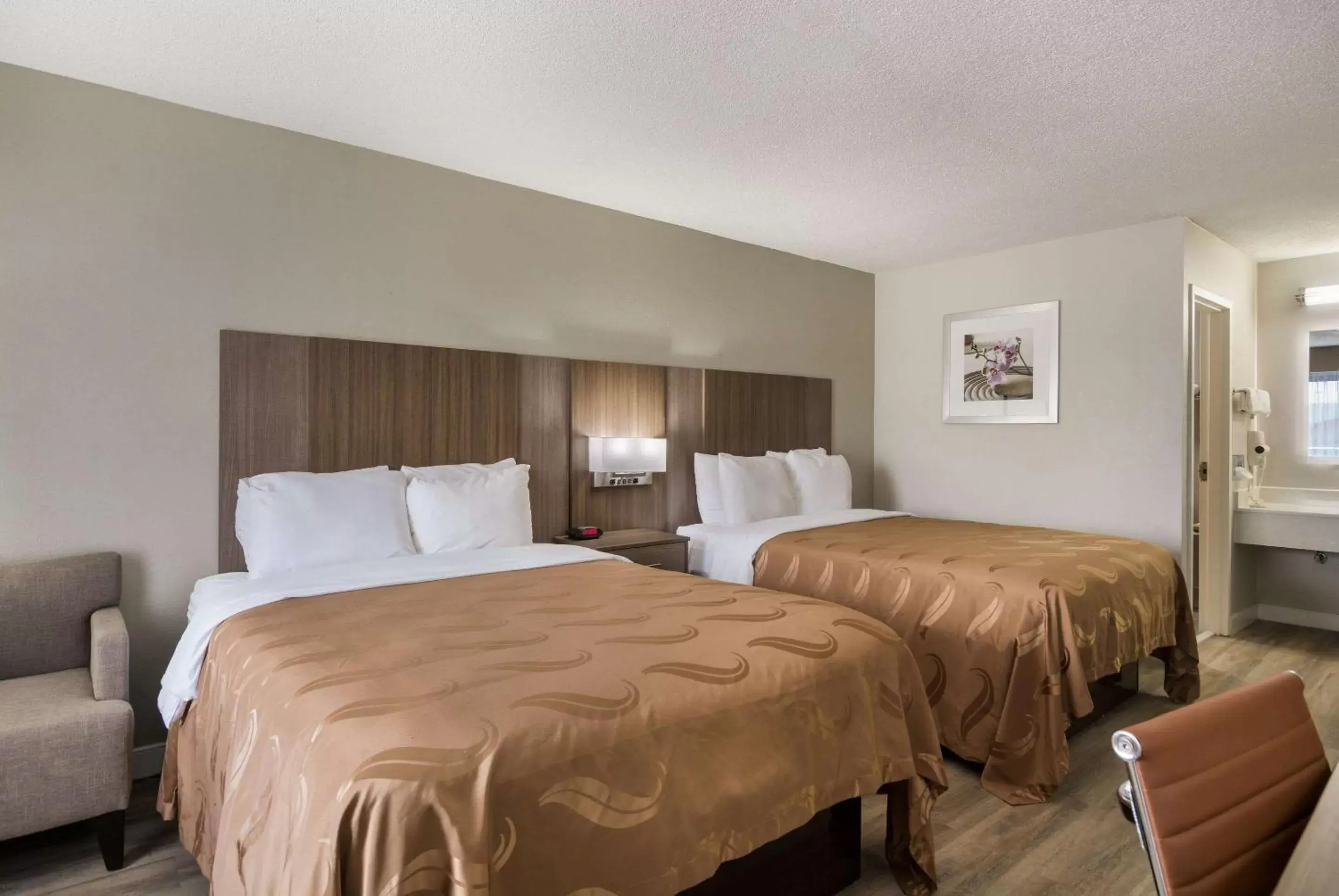 Standard Queen Room with Two Queen Beds - Non Smoking in Quality Inn Emporia Standard Queen Room with Two Queen Beds - Non Smoking in Quality Inn Emporia