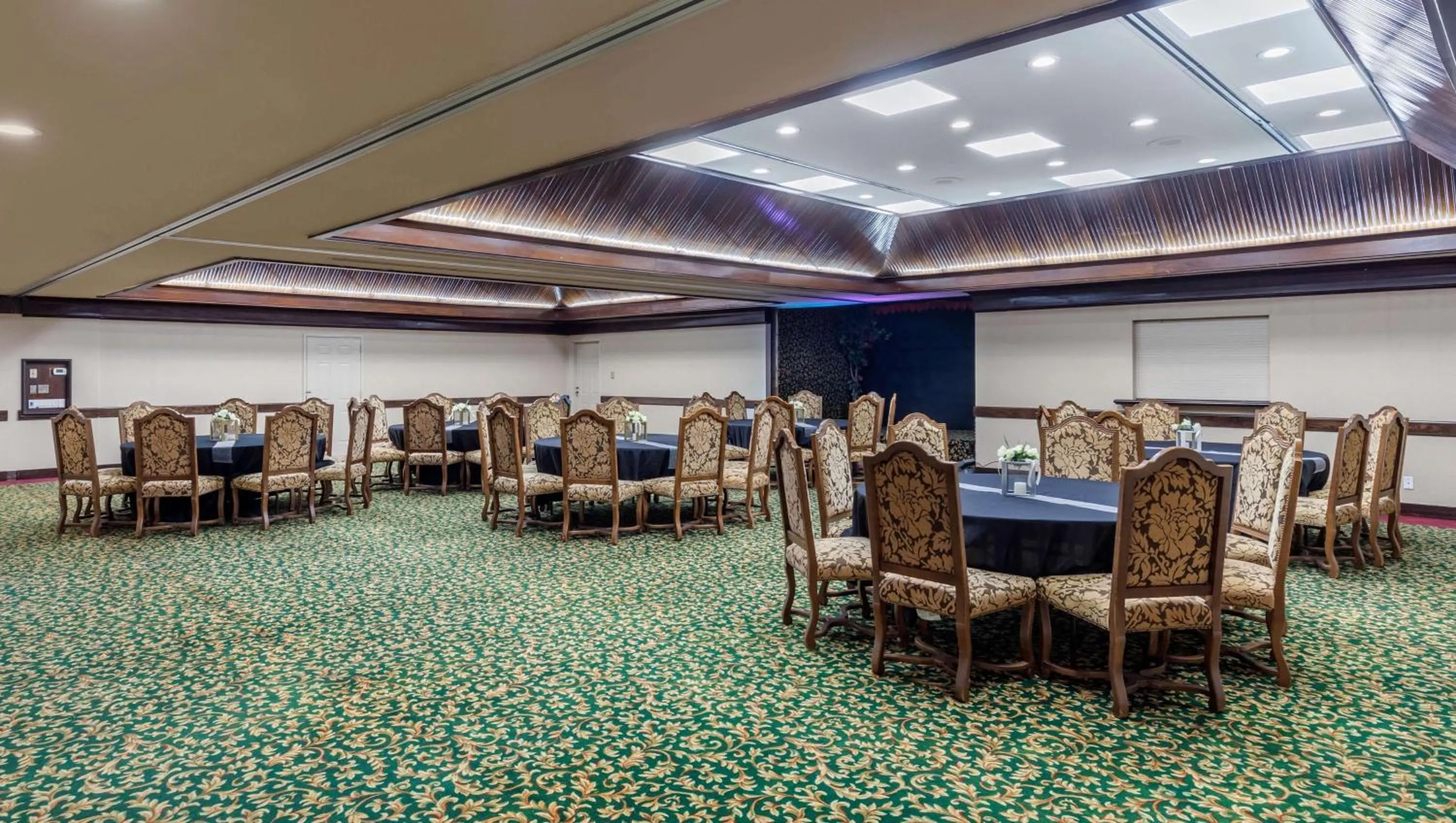 Meeting/conference room in Magnuson Grand Hotel and Conference Center Tyler