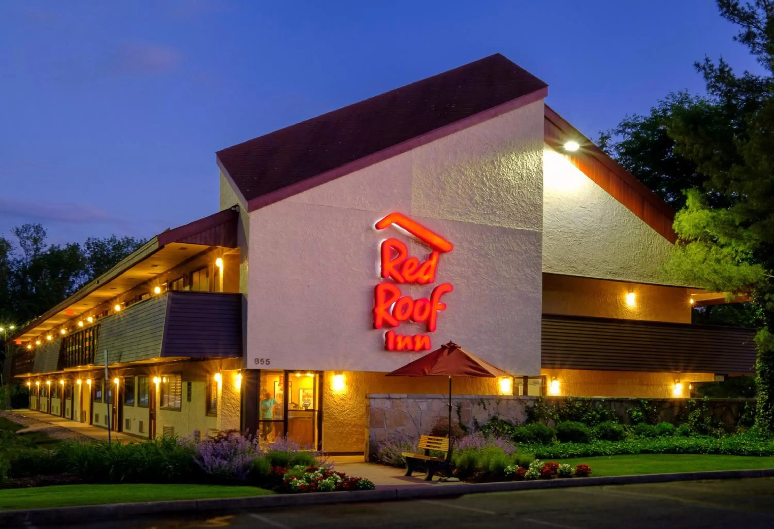 Property Building in Red Roof Inn Parsippany