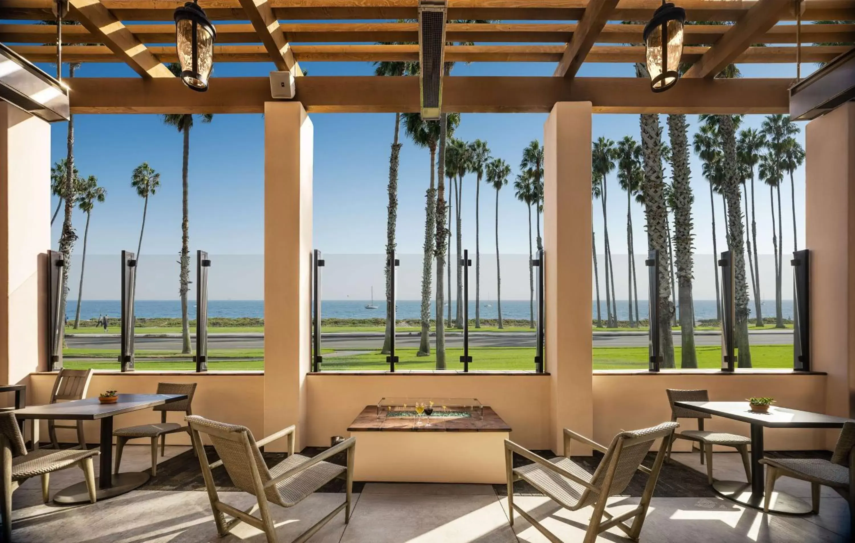 Patio in Hilton Santa Barbara Beachfront Resort