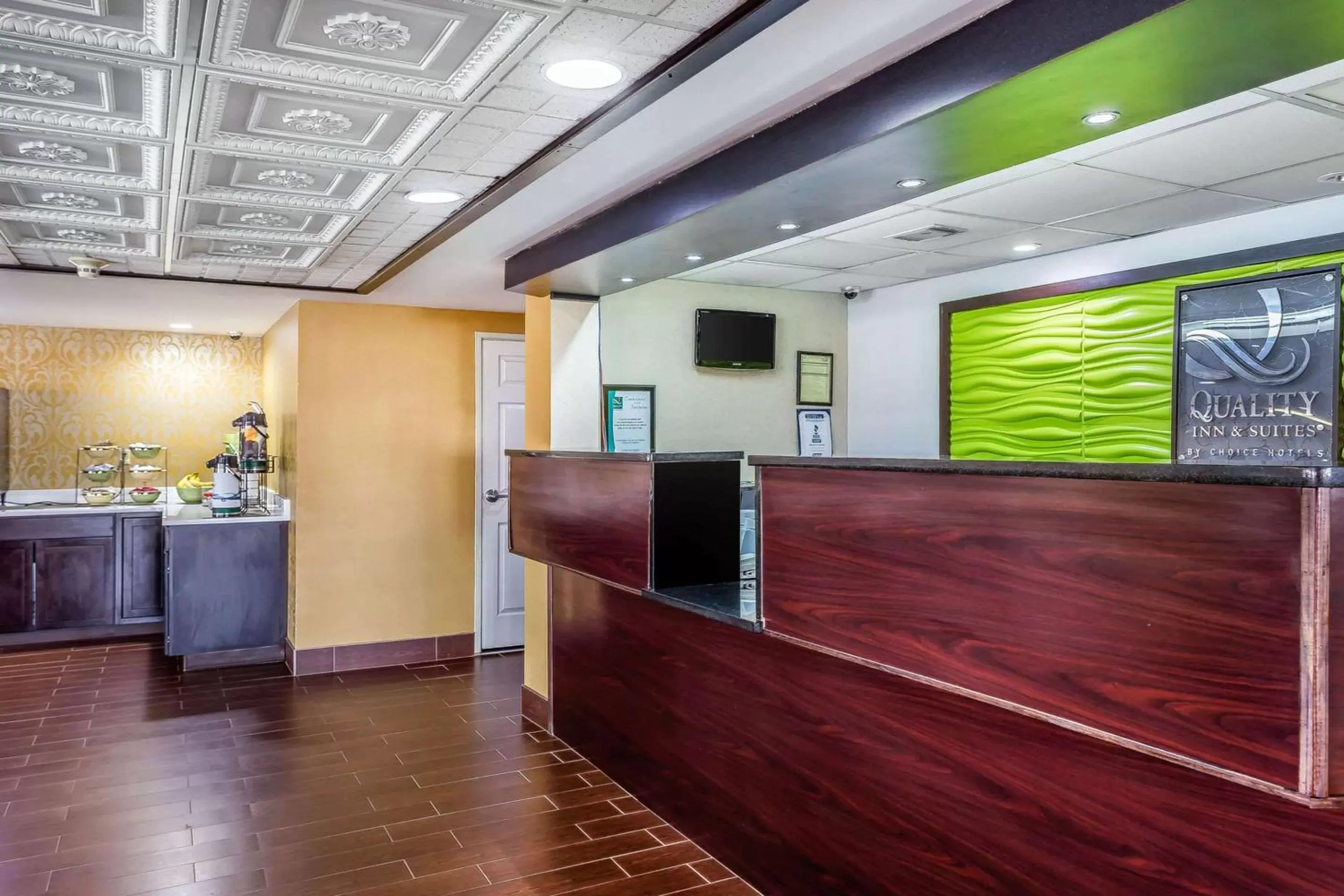 Lobby or reception, Lobby/Reception in Quality Inn & Suites near Robins Air Force Base